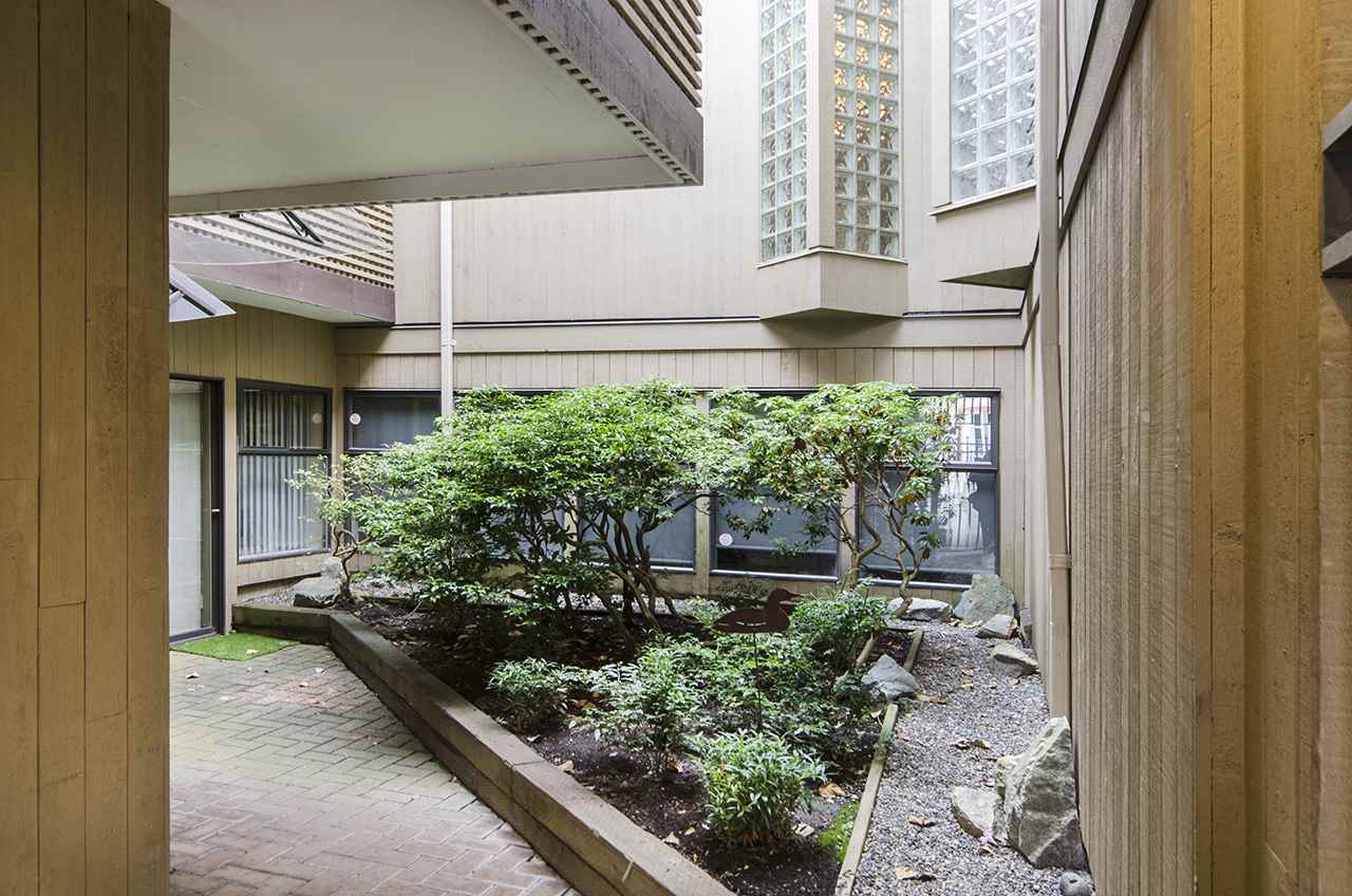 3187-mountain-highway-lynn-valley-north-vancouver-12 at 203 - 3187 Mountain Highway, Lynn Valley, North Vancouver