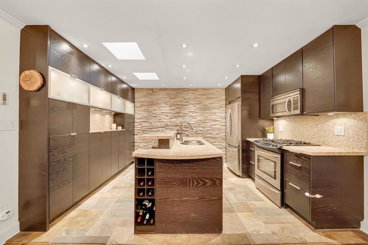 2354-treetop-lane-seymour-nv-north-vancouver-04 at 2354 Treetop Lane, Seymour NV, North Vancouver