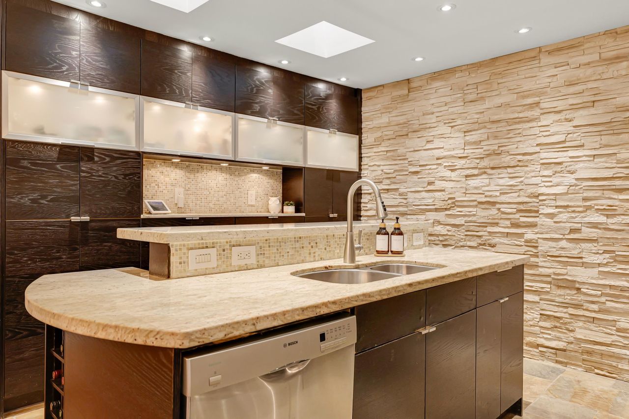 2354-treetop-lane-seymour-nv-north-vancouver-06 at 2354 Treetop Lane, Seymour NV, North Vancouver