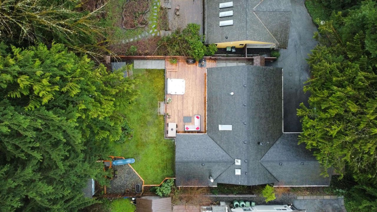 2354-treetop-lane-seymour-nv-north-vancouver-23 at 2354 Treetop Lane, Seymour NV, North Vancouver