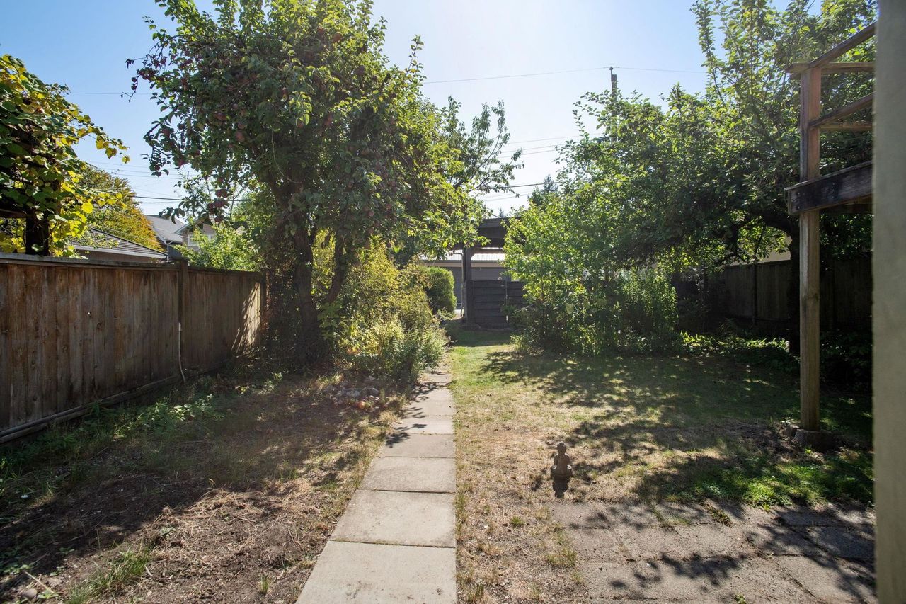 2746-west-41st-kerrisdale-vancouver-west-14 at 2746 West 41st, Kerrisdale, Vancouver West