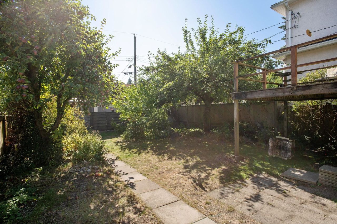 2746-west-41st-kerrisdale-vancouver-west-15 at 2746 West 41st, Kerrisdale, Vancouver West