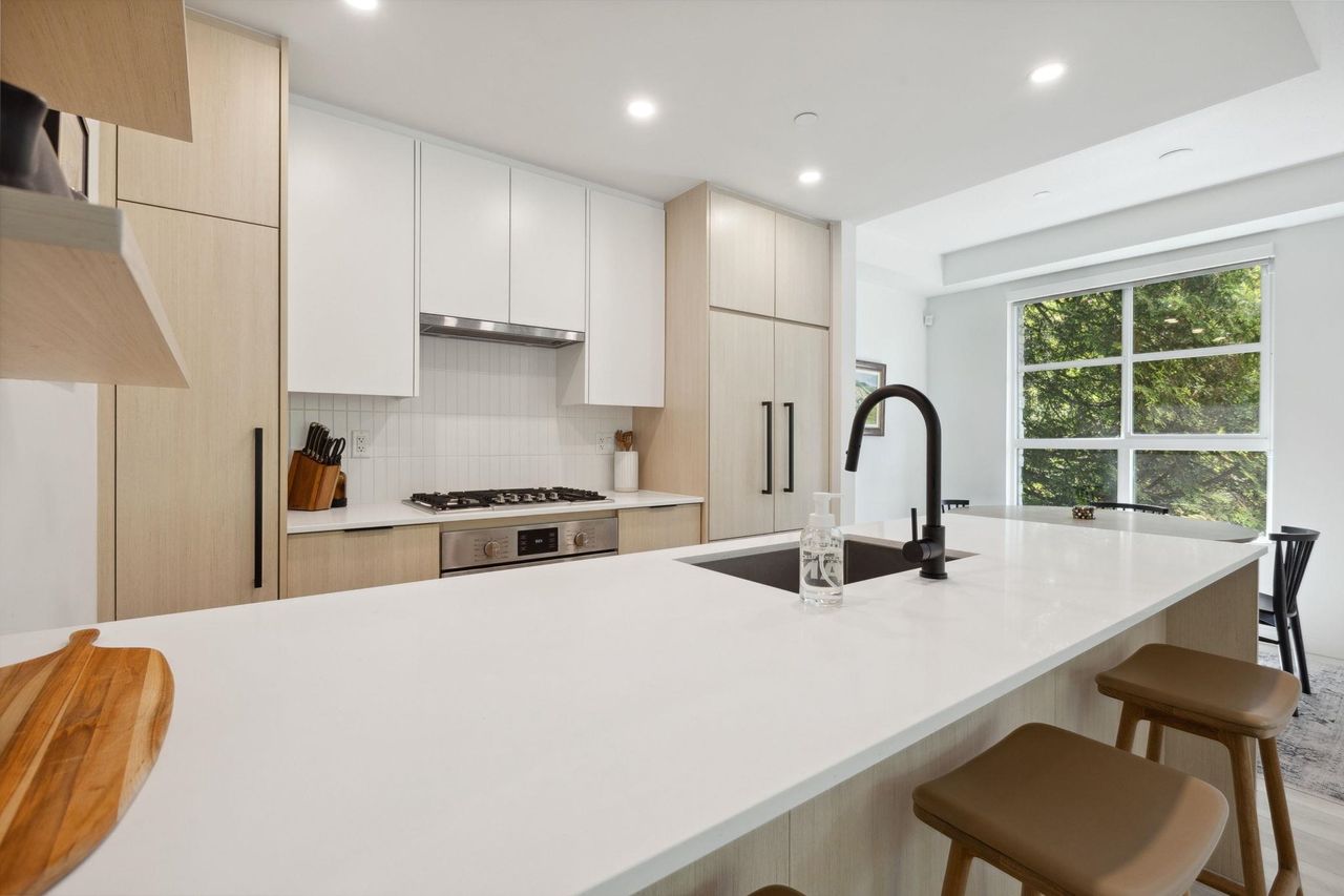 2045-heritage-park-lane-seymour-nv-north-vancouver-17 at 110 - 2045 Heritage Park Lane, Seymour NV, North Vancouver