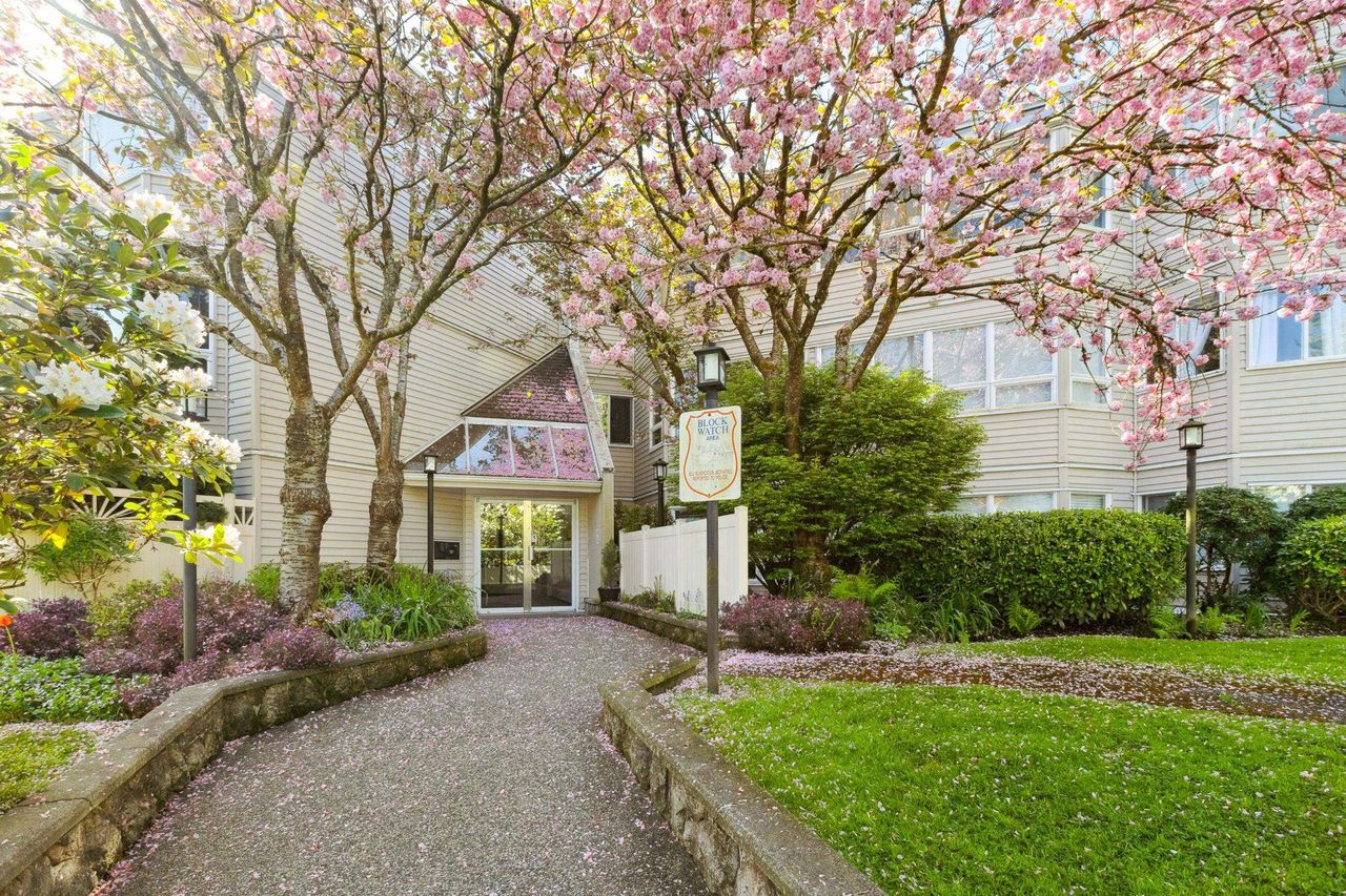 1155-ross-road-lynn-valley-north-vancouver-04 at 204 - 1155 Ross Road, Lynn Valley, North Vancouver