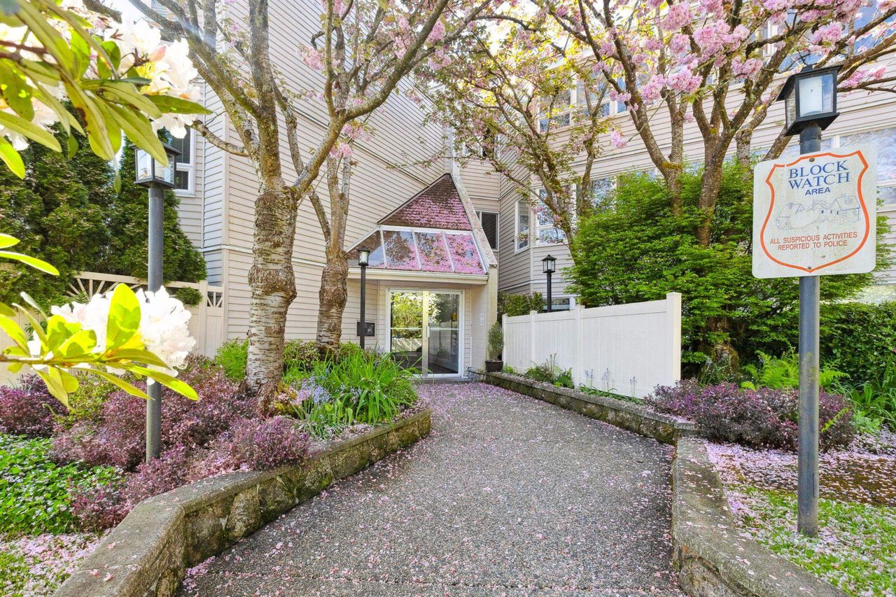 1155-ross-road-lynn-valley-north-vancouver-05 at 204 - 1155 Ross Road, Lynn Valley, North Vancouver
