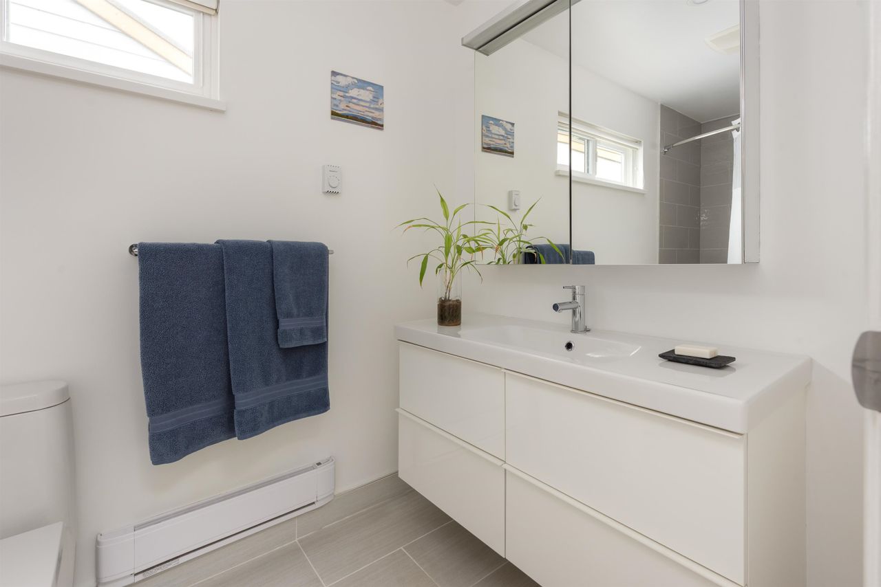 1915-chesterfield-avenue-central-lonsdale-north-vancouver-26 at 1915 Chesterfield Avenue, Central Lonsdale, North Vancouver