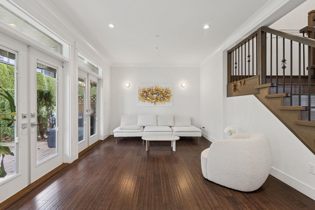 651-w-14th-street-central-lonsdale-north-vancouver-09 at 4 - 651 W 14th Street, Central Lonsdale, North Vancouver