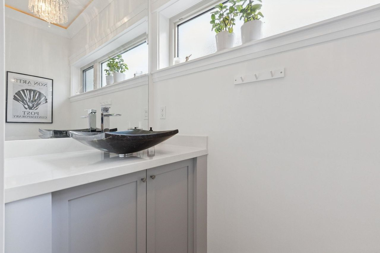 651-w-14th-street-central-lonsdale-north-vancouver-13 at 4 - 651 W 14th Street, Central Lonsdale, North Vancouver