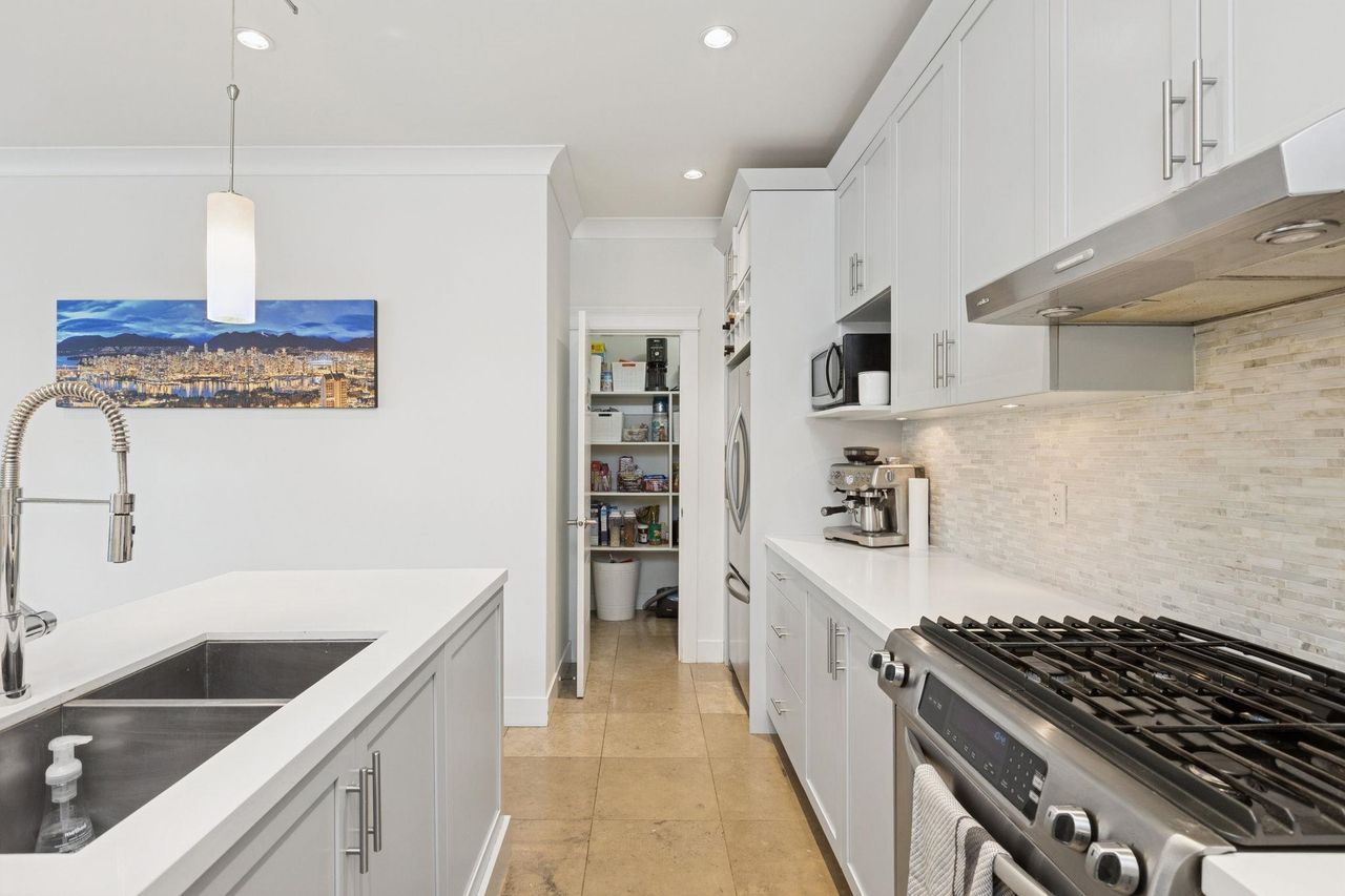 651-w-14th-street-central-lonsdale-north-vancouver-16 at 4 - 651 W 14th Street, Central Lonsdale, North Vancouver