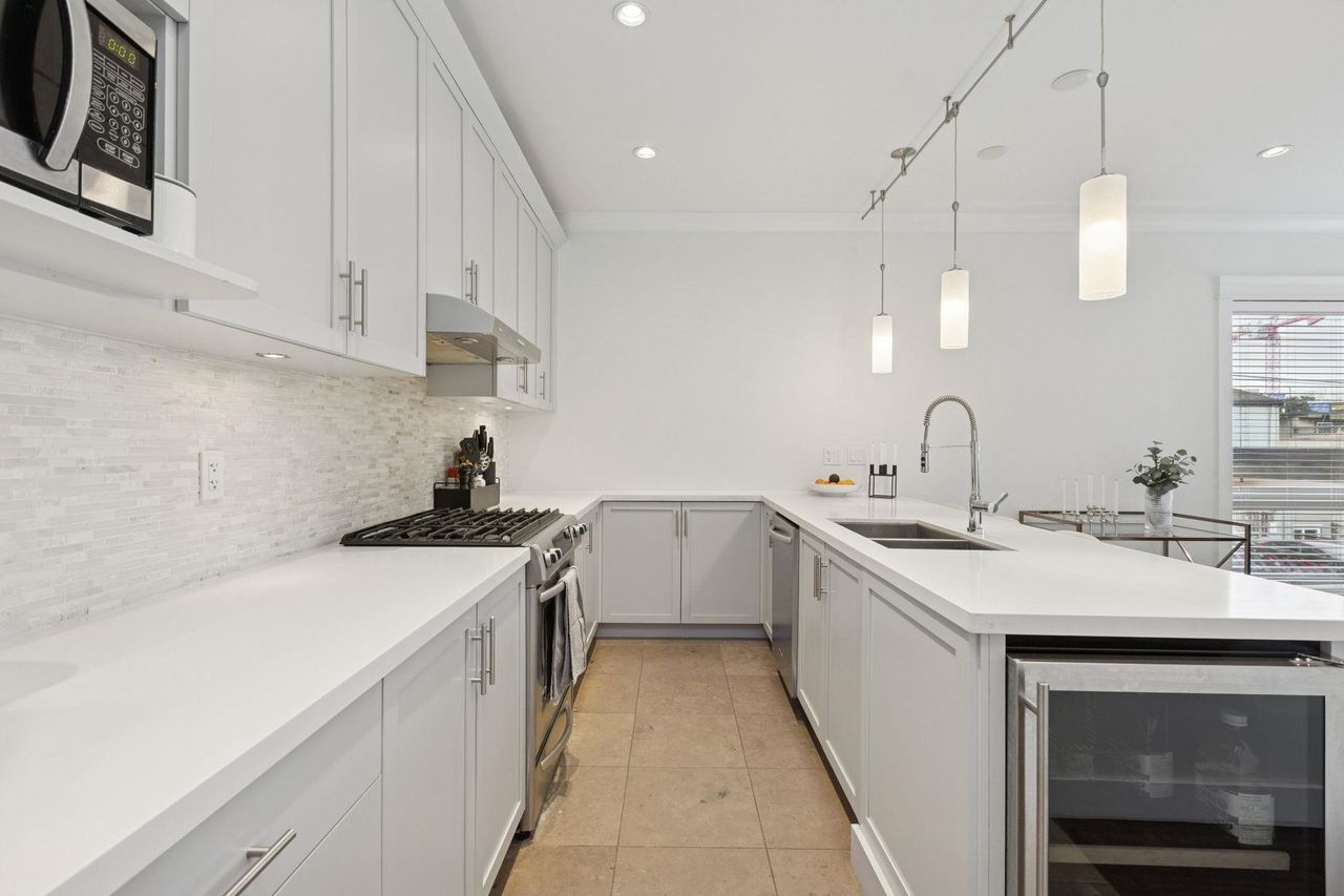 651-w-14th-street-central-lonsdale-north-vancouver-19 at 4 - 651 W 14th Street, Central Lonsdale, North Vancouver