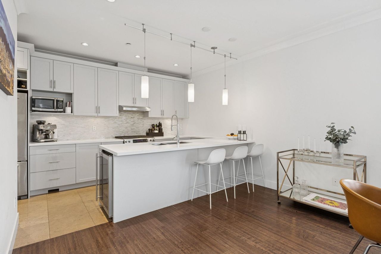 651-w-14th-street-central-lonsdale-north-vancouver-22 at 4 - 651 W 14th Street, Central Lonsdale, North Vancouver