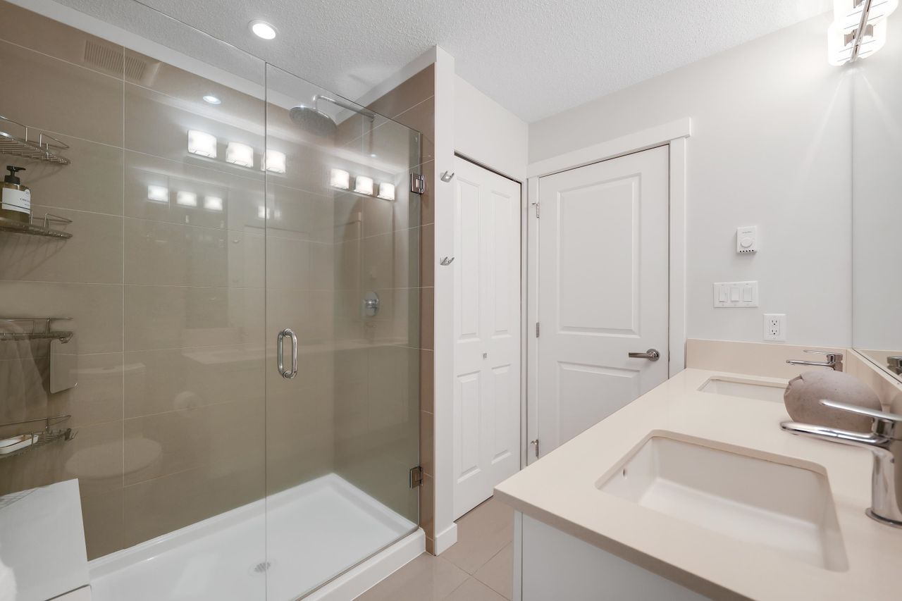 39548-loggers-lane-brennan-center-squamish-13 at 15 - 39548 Loggers Lane, Brennan Center, Squamish