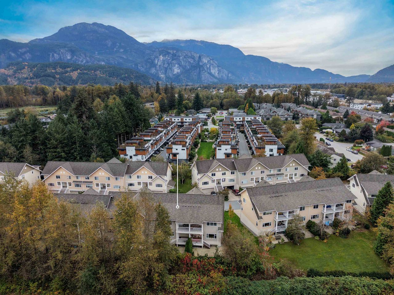 1200-edgewater-drive-northyards-squamish-36 at 15 - 1200 Edgewater Drive, Northyards, Squamish