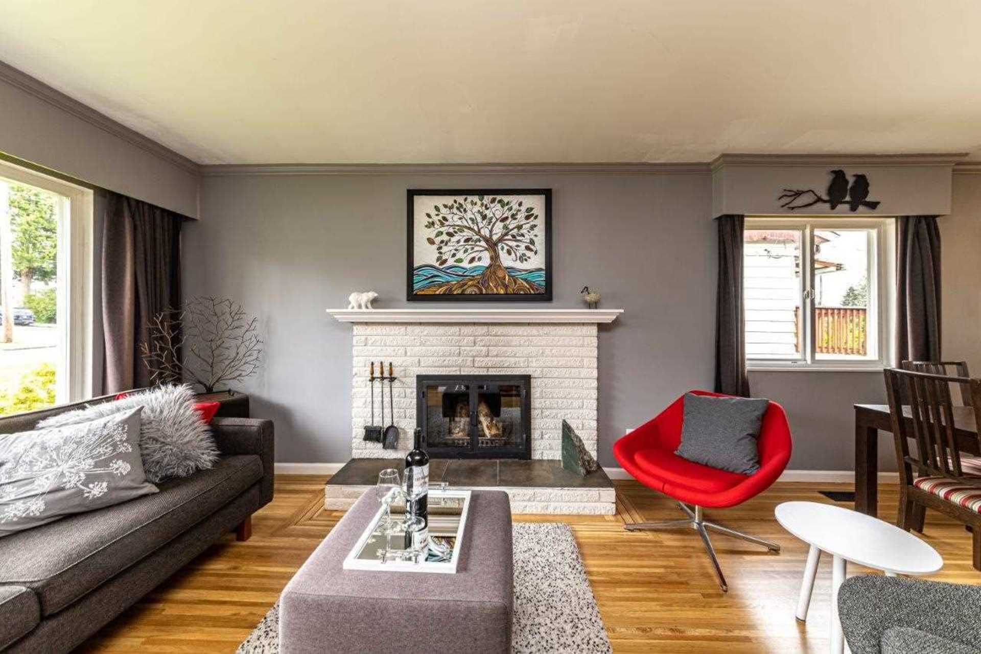 819 E 14th Street, Boulevard, North Vancouver photo number 1 819 E 14th Street, Boulevard, North Vancouver photo number 1