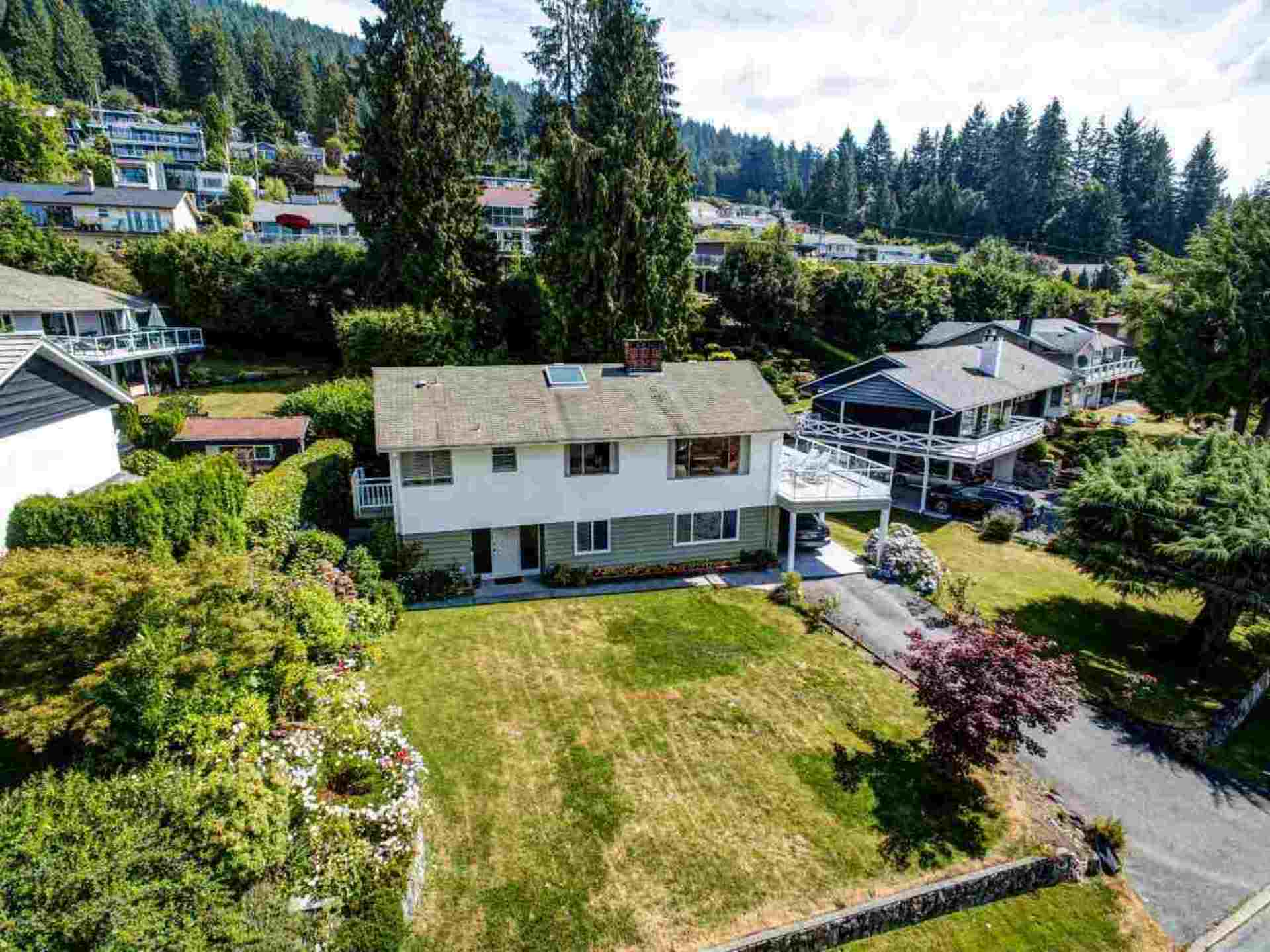 414 Monteray Avenue, Upper Delbrook, North Vancouver photo number 1 414 Monteray Avenue, Upper Delbrook, North Vancouver photo number 1