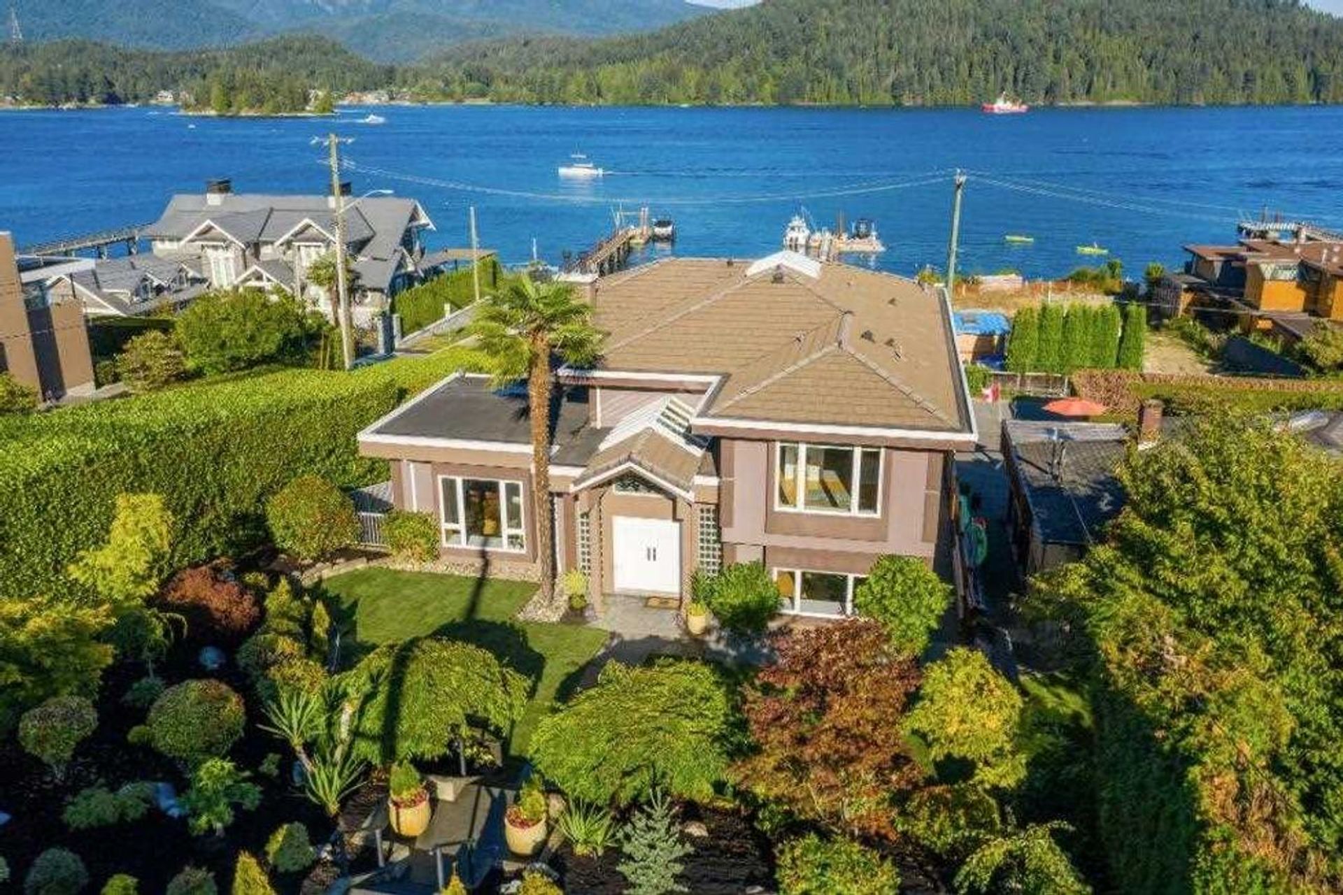 386 Beachview Drive, Dollarton, North Vancouver photo number 1 386 Beachview Drive, Dollarton, North Vancouver photo number 1