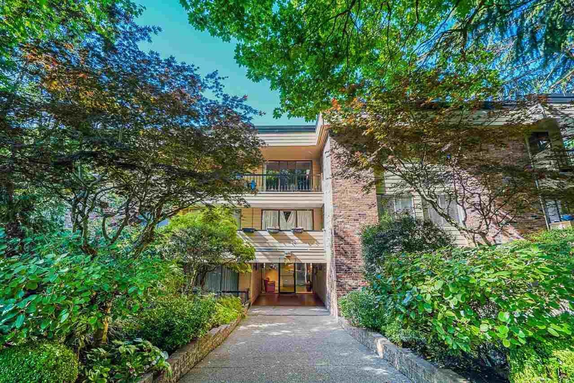 104 - 1717 W 13th Avenue, Fairview VW, Vancouver West photo number 1 104 - 1717 W 13th Avenue, Fairview VW, Vancouver West photo number 1