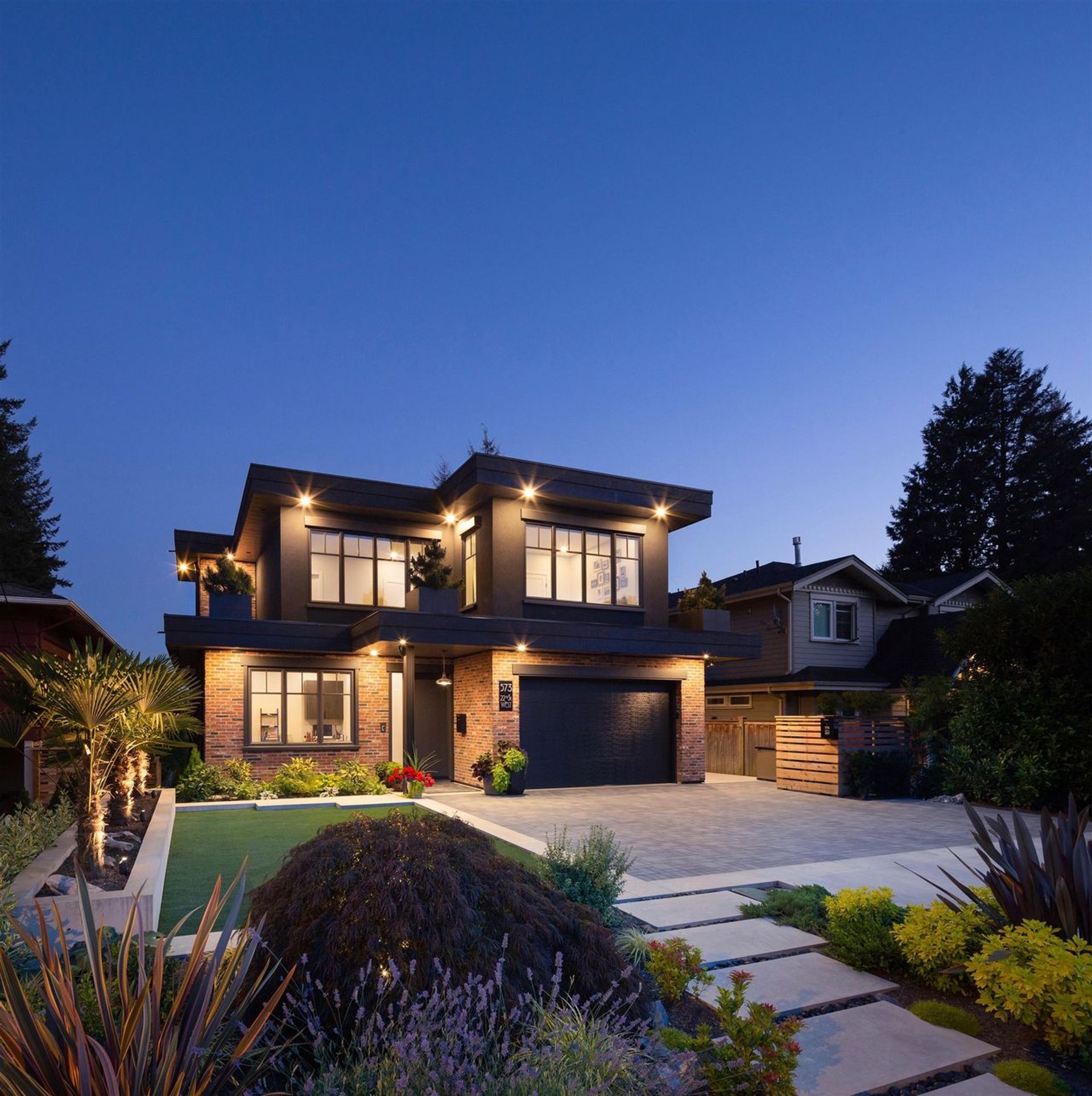 573 W 22nd Street, Central Lonsdale, North Vancouver photo number 1 573 W 22nd Street, Central Lonsdale, North Vancouver photo number 1