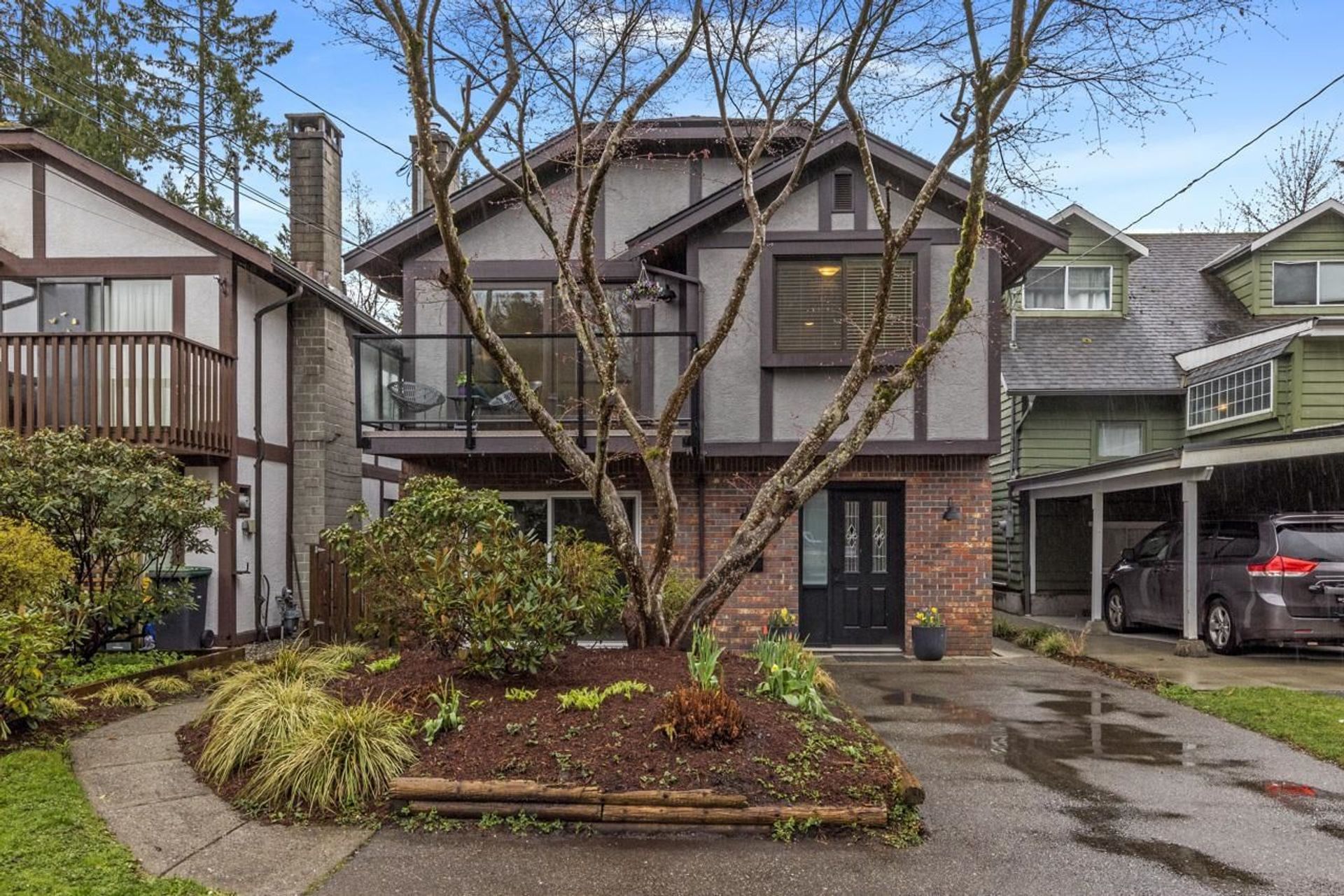 1571 Draycott Road, Lynn Valley, North Vancouver photo number 1 1571 Draycott Road, Lynn Valley, North Vancouver photo number 1