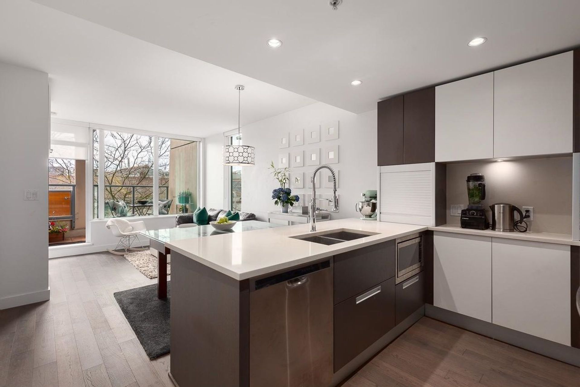 217 - 288 W 1st Avenue, False Creek, Vancouver West photo number 1 217 - 288 W 1st Avenue, False Creek, Vancouver West photo number 1