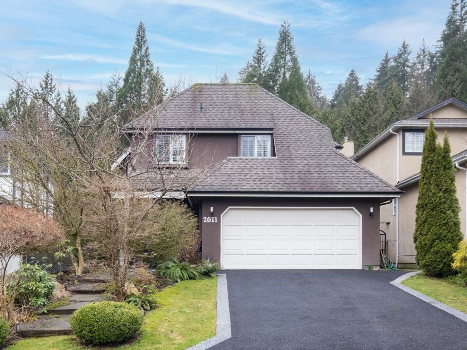 2011 Frames Court, Indian River, North Vancouver photo number 1 2011 Frames Court, Indian River, North Vancouver photo number 1