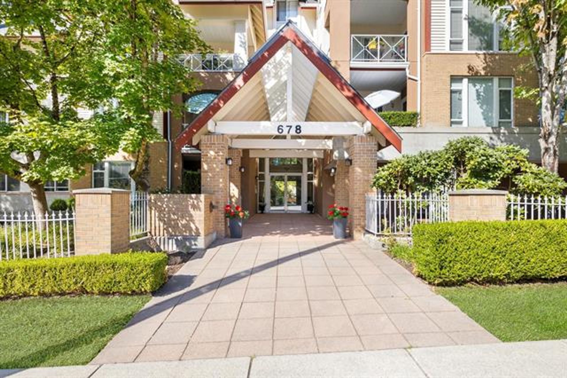 103 - 678 W Queens Road, Delbrook, North Vancouver photo number 1 103 - 678 W Queens Road, Delbrook, North Vancouver photo number 1