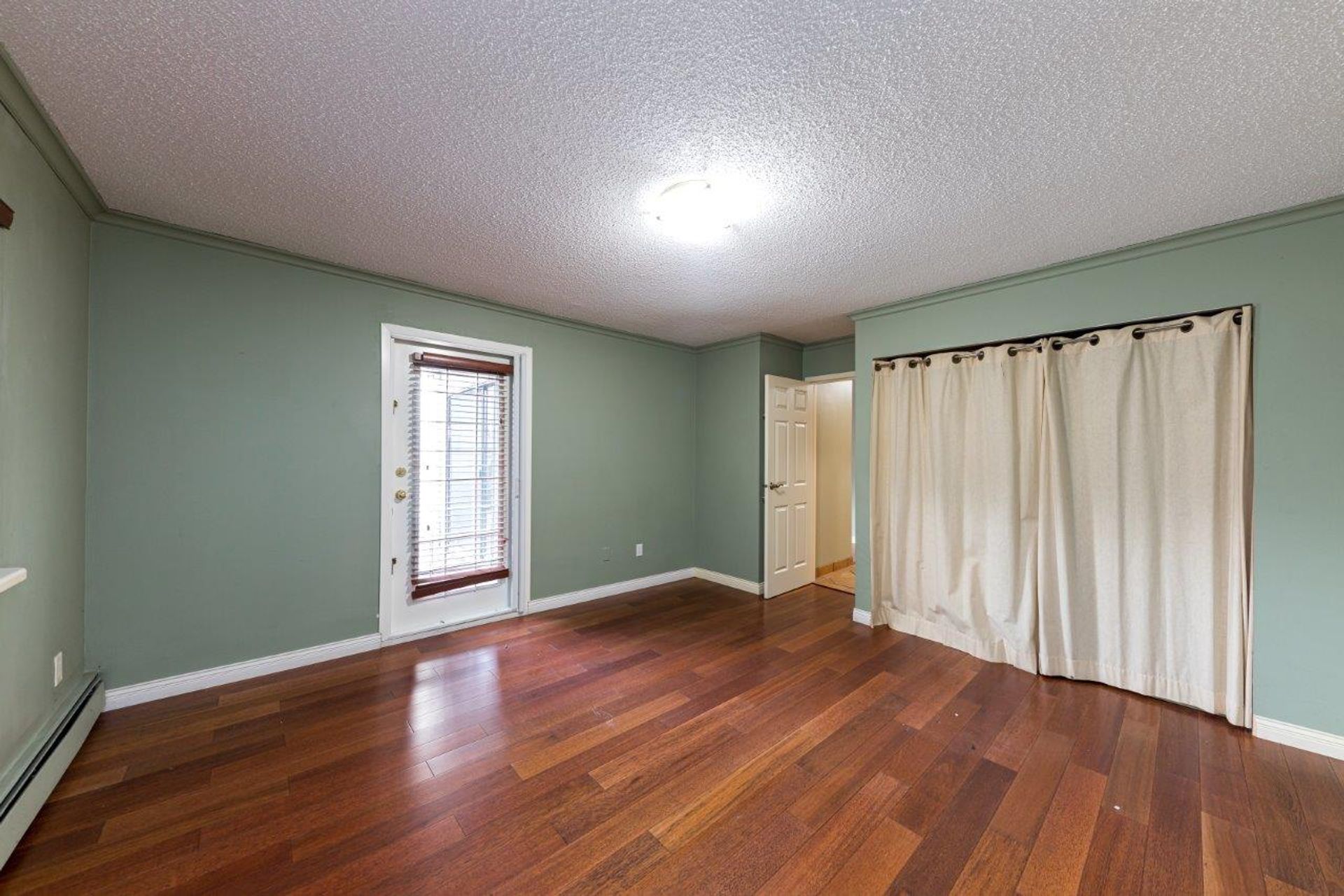 360e2-4 at 204 - 360 East 2nd Street, Lower Lonsdale, North Vancouver 360e2-4 at 204 - 360 East 2nd Street, Lower Lonsdale, North Vancouver