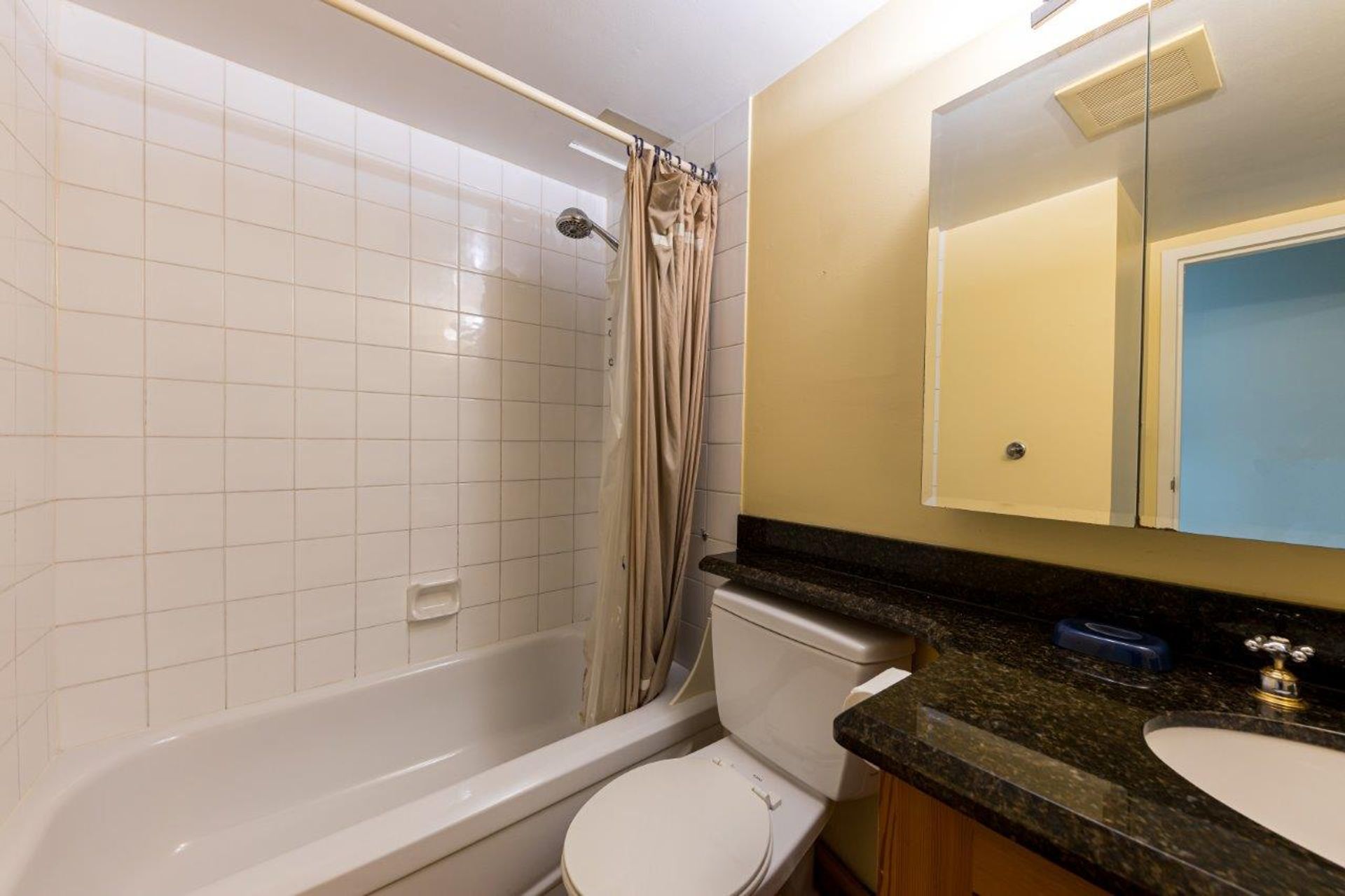 360e2-5 at 204 - 360 East 2nd Street, Lower Lonsdale, North Vancouver 360e2-5 at 204 - 360 East 2nd Street, Lower Lonsdale, North Vancouver