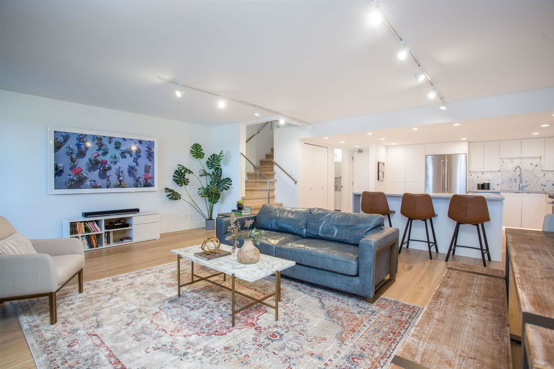 1201 - 1515 Eastern Avenue, Central Lonsdale, North Vancouver photo number 1 1201 - 1515 Eastern Avenue, Central Lonsdale, North Vancouver photo number 1