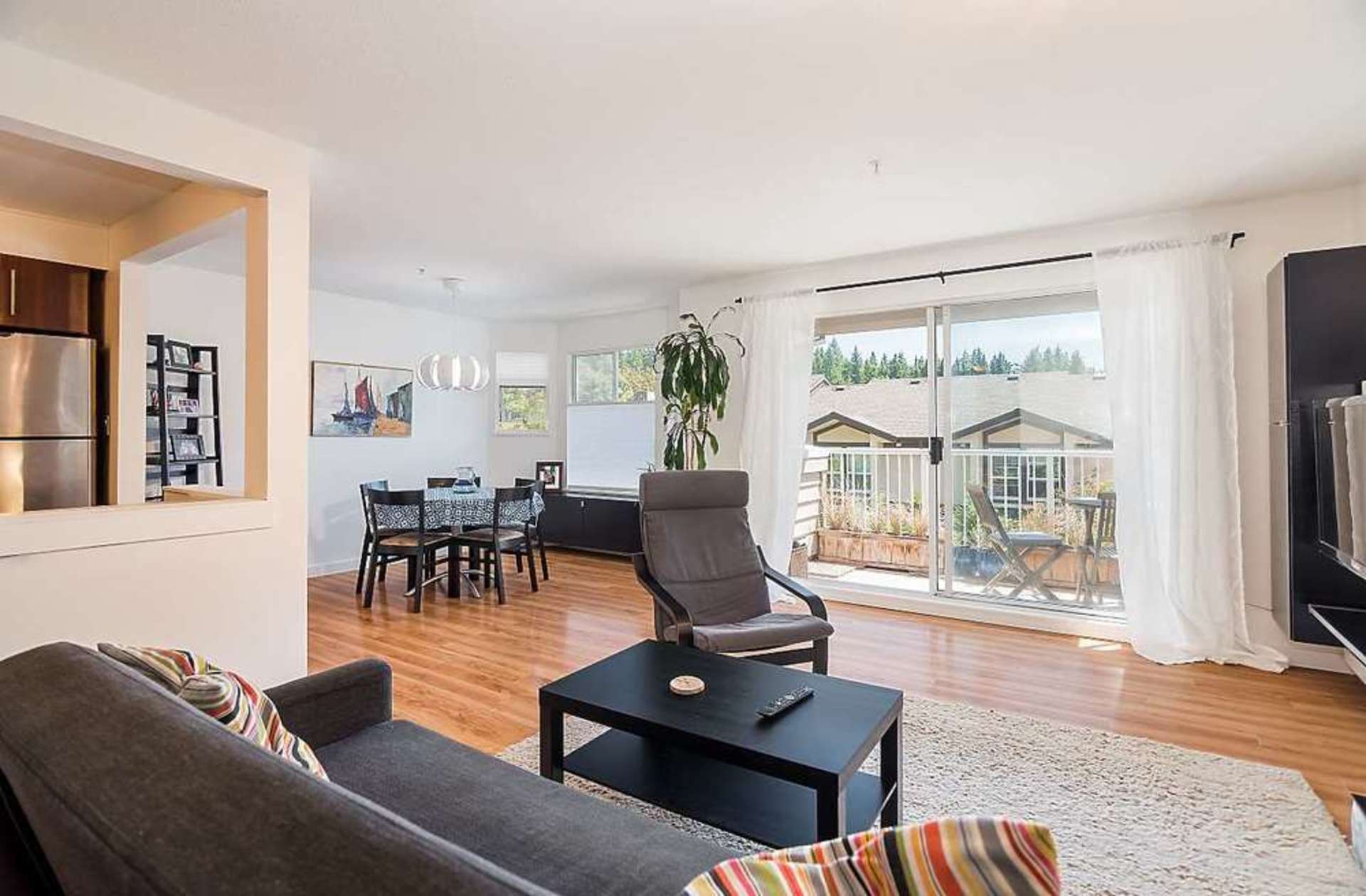 202 - 1000 Bowron Court, Roche Point, North Vancouver photo number 1 202 - 1000 Bowron Court, Roche Point, North Vancouver photo number 1