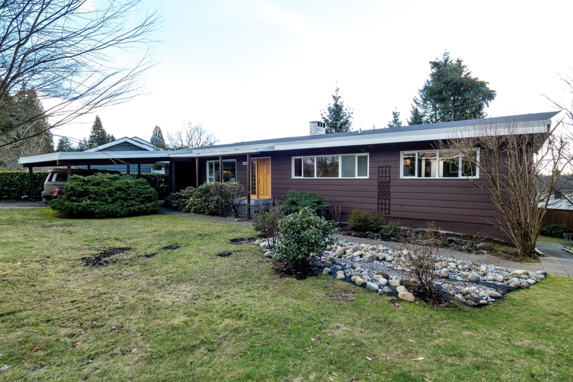 707 Westhyde Place, Delbrook, North Vancouver photo number 1 707 Westhyde Place, Delbrook, North Vancouver photo number 1