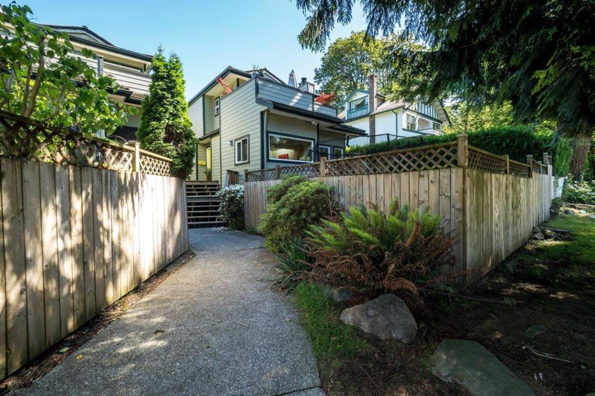 654 Keith Road, Hamilton, North Vancouver photo number 1 654 Keith Road, Hamilton, North Vancouver photo number 1