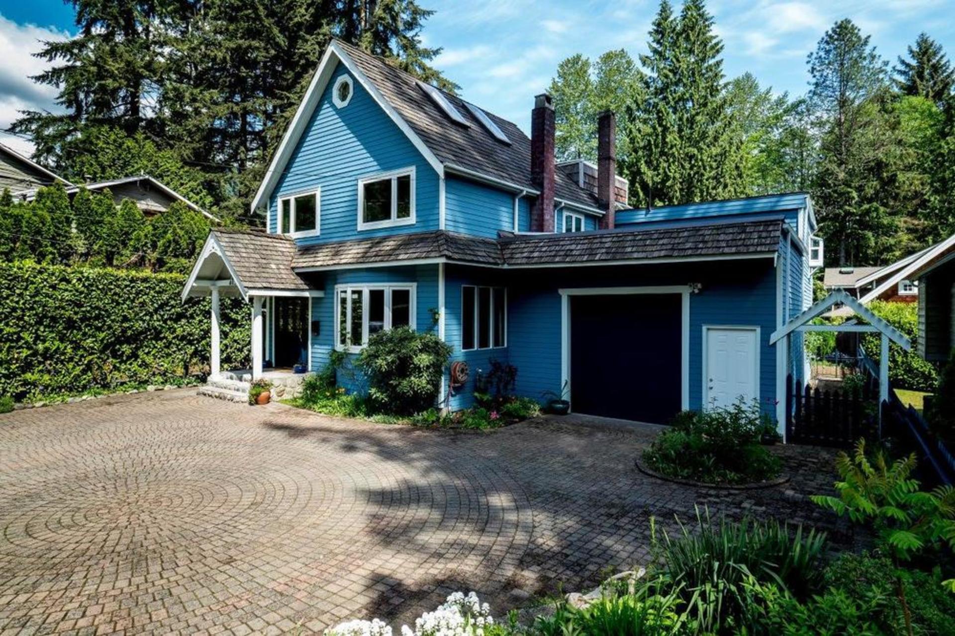 4030 Capilano Road, Canyon Heights NV, North Vancouver photo number 1 4030 Capilano Road, Canyon Heights NV, North Vancouver photo number 1