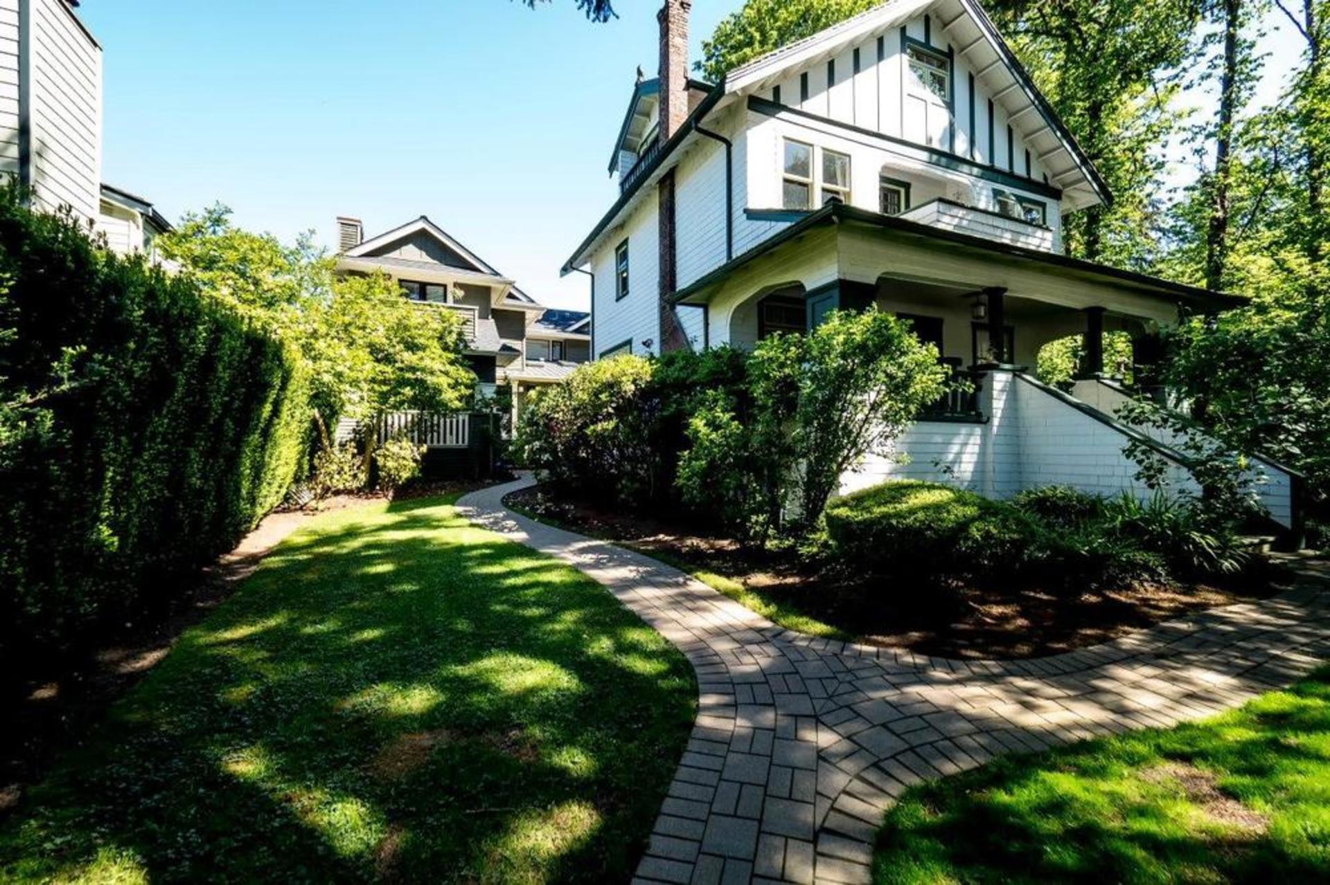 3 - 650 Keith Road, Hamilton, North Vancouver photo number 1 3 - 650 Keith Road, Hamilton, North Vancouver photo number 1