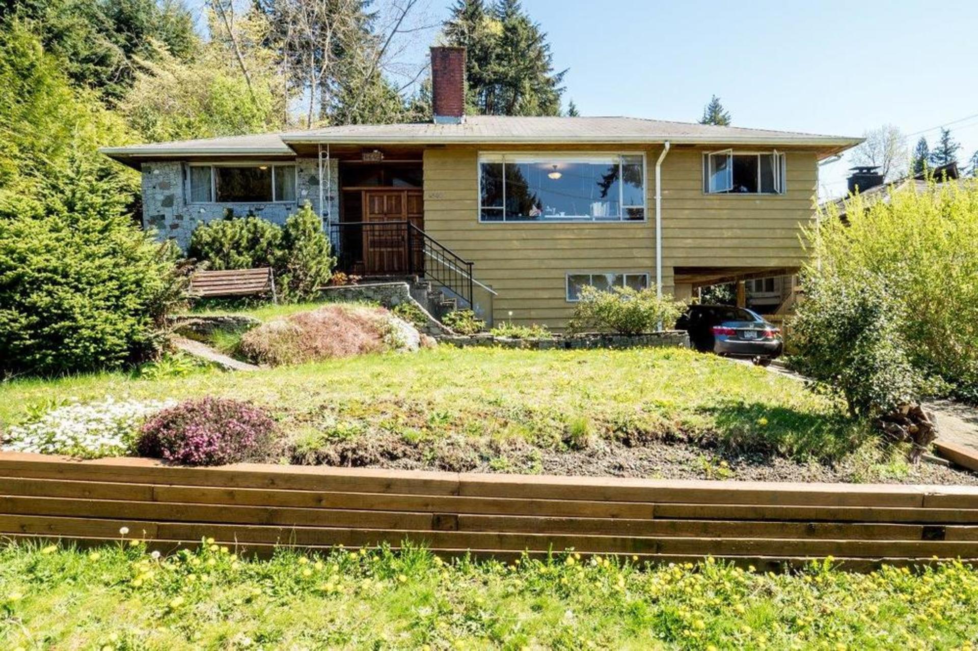 4640 Skyline Drive, Canyon Heights NV, North Vancouver photo number 1 4640 Skyline Drive, Canyon Heights NV, North Vancouver photo number 1