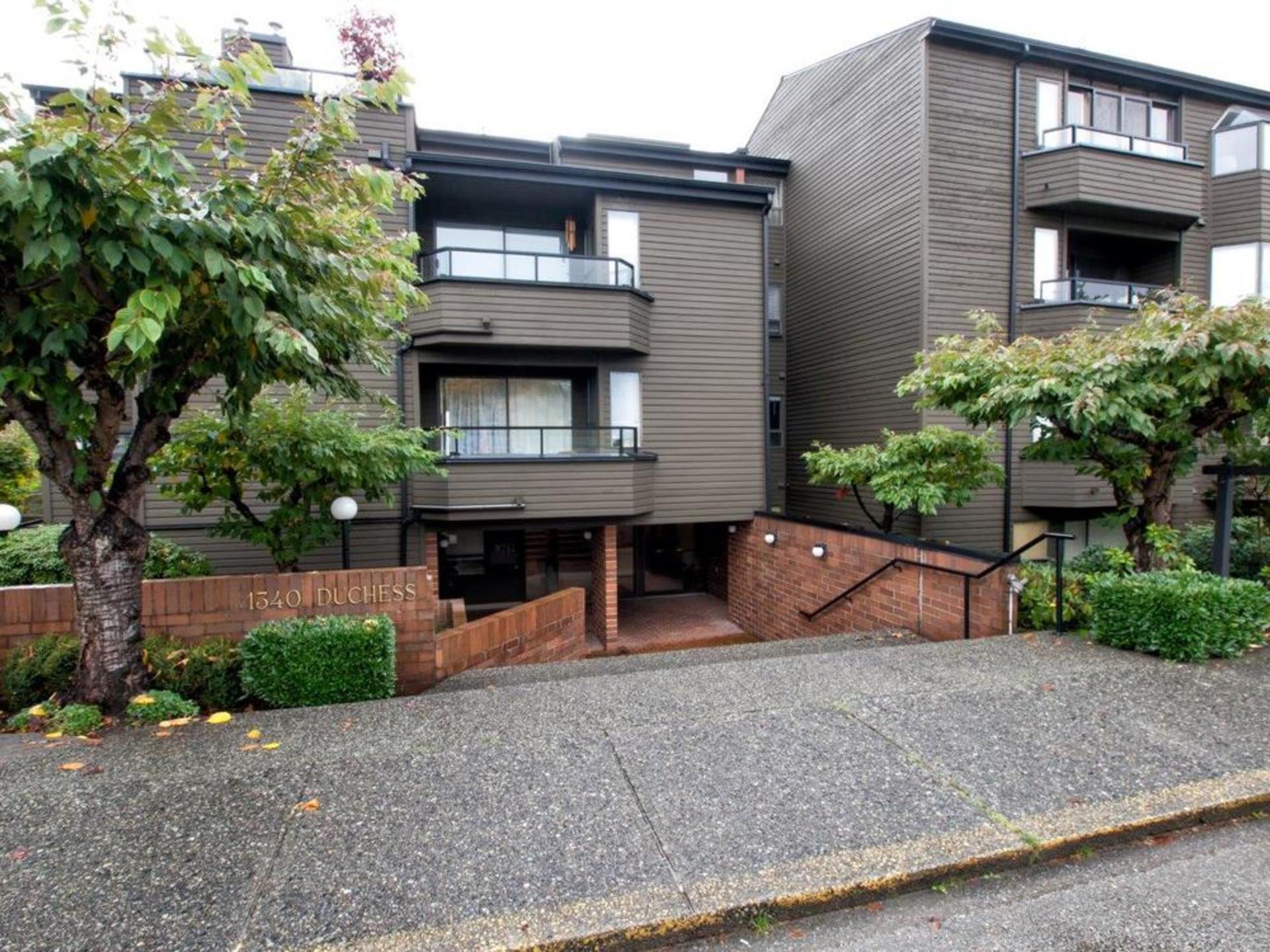 306 - 1340 Duchess Avenue, Ambleside, West Vancouver photo number 1 306 - 1340 Duchess Avenue, Ambleside, West Vancouver photo number 1