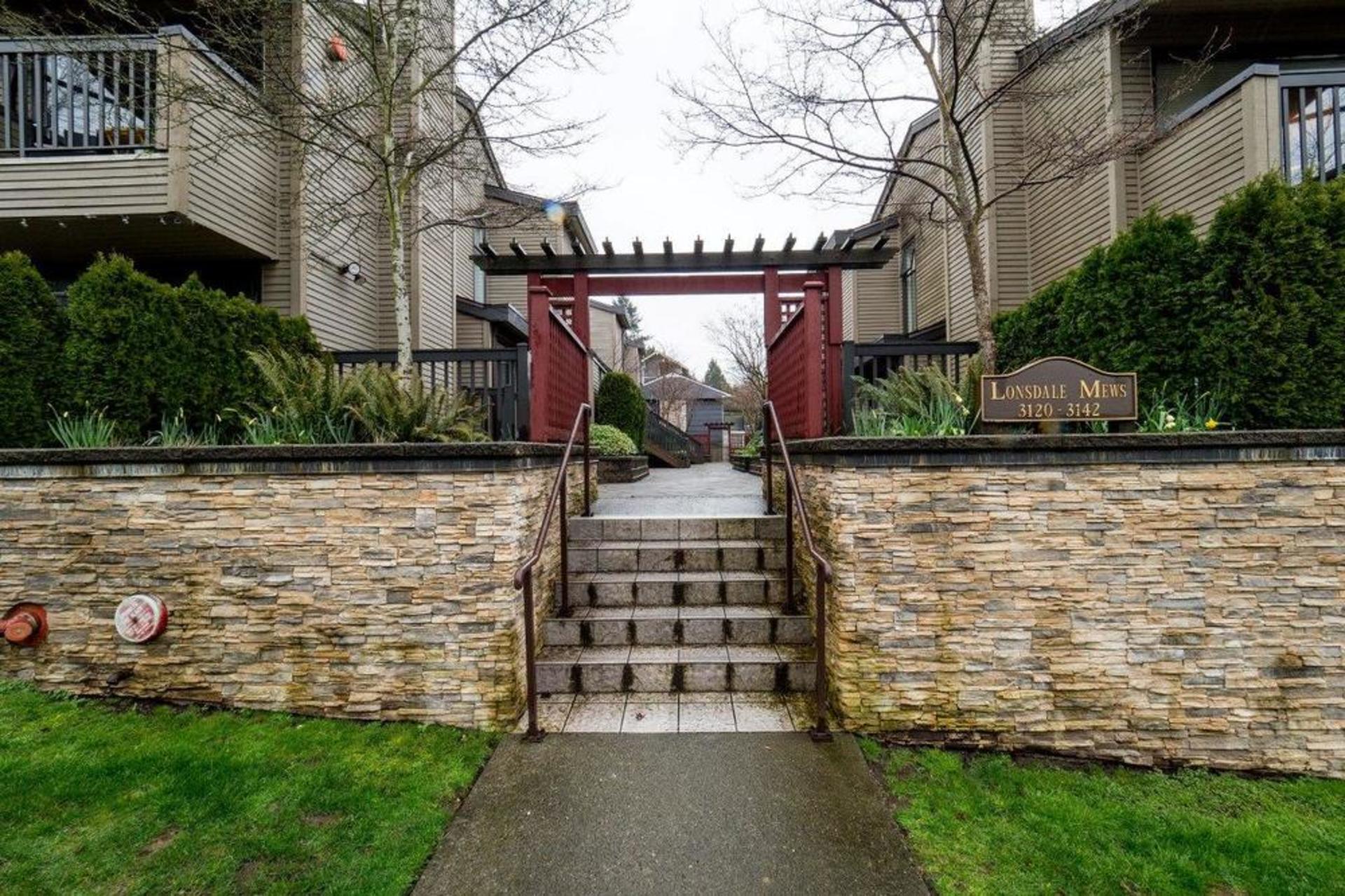 3128 Lonsdale Avenue, Upper Lonsdale, North Vancouver photo number 1 3128 Lonsdale Avenue, Upper Lonsdale, North Vancouver photo number 1