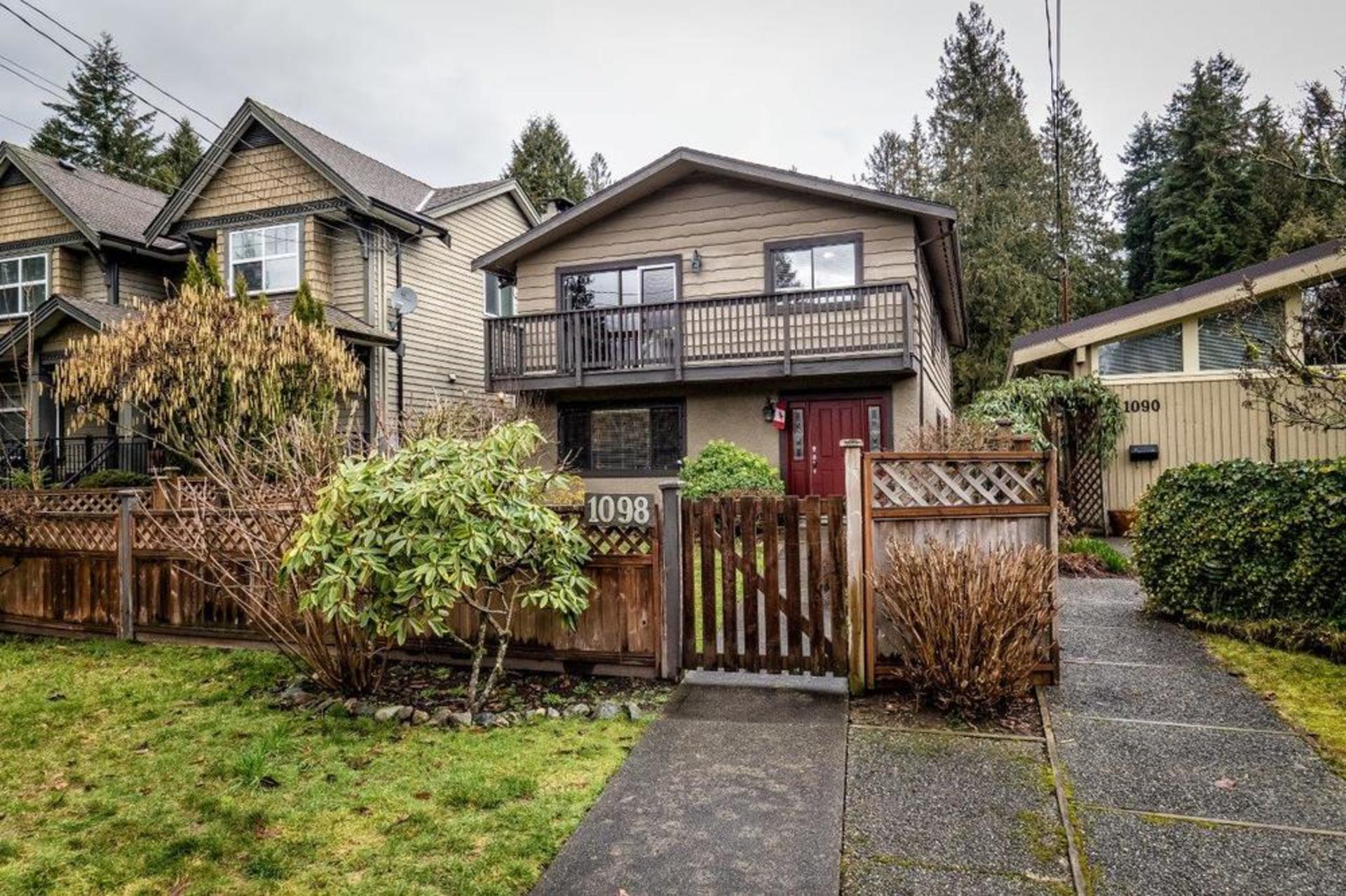1098 Clements Avenue, Canyon Heights NV, North Vancouver photo number 1 1098 Clements Avenue, Canyon Heights NV, North Vancouver photo number 1