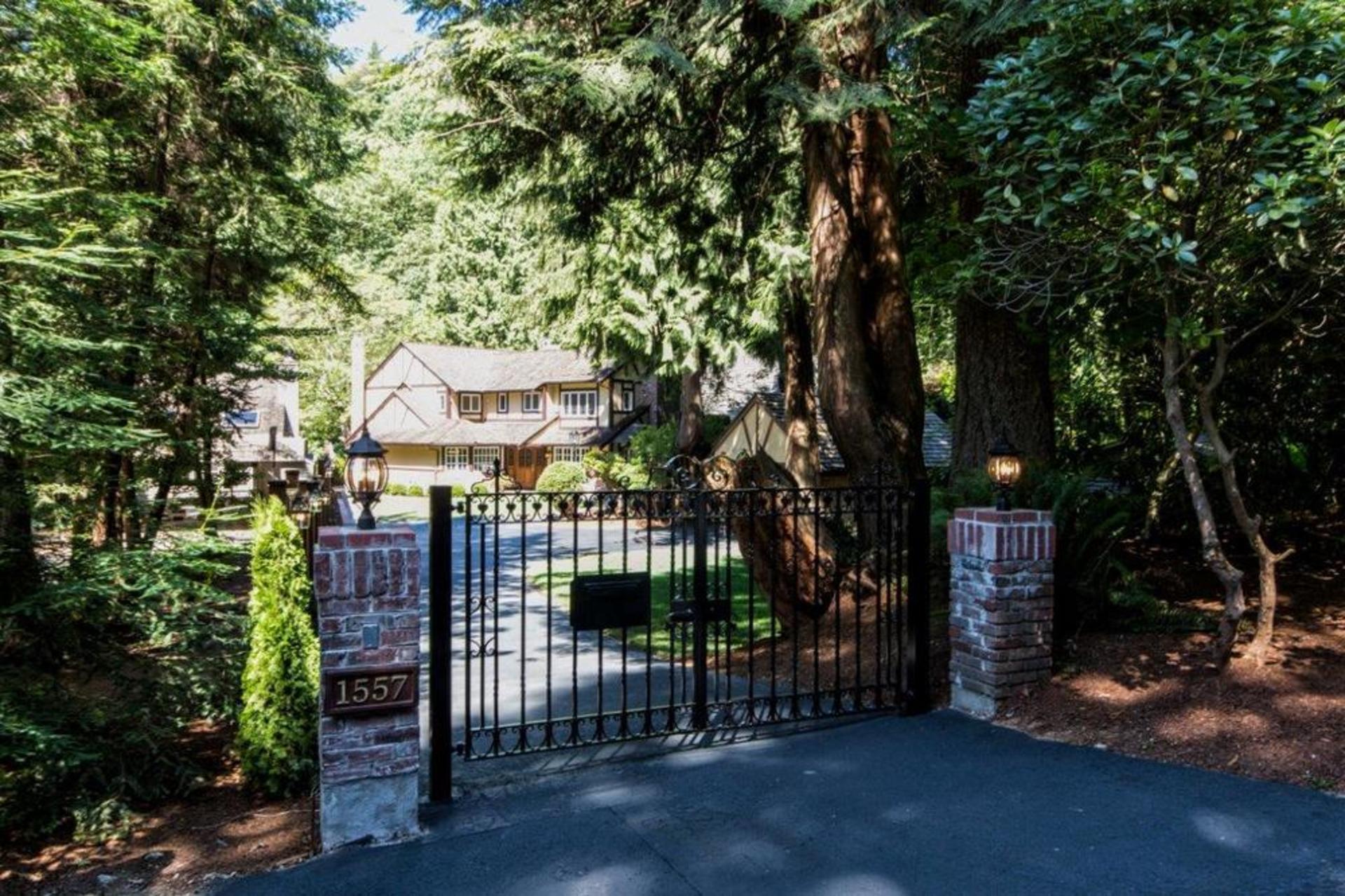 1557 Edgewater Lane, Seymour NV, North Vancouver photo number 1 1557 Edgewater Lane, Seymour NV, North Vancouver photo number 1