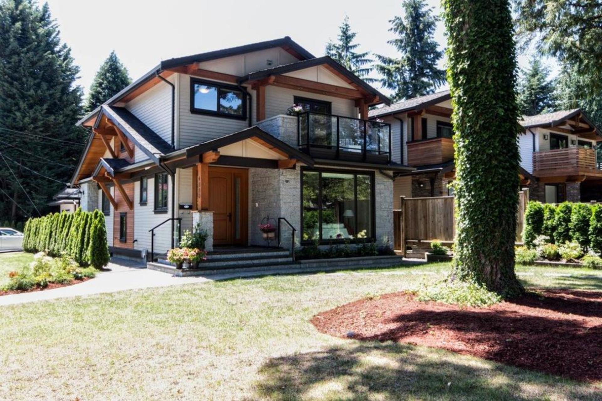 4883 Belvedere Drive, Canyon Heights NV, North Vancouver photo number 1