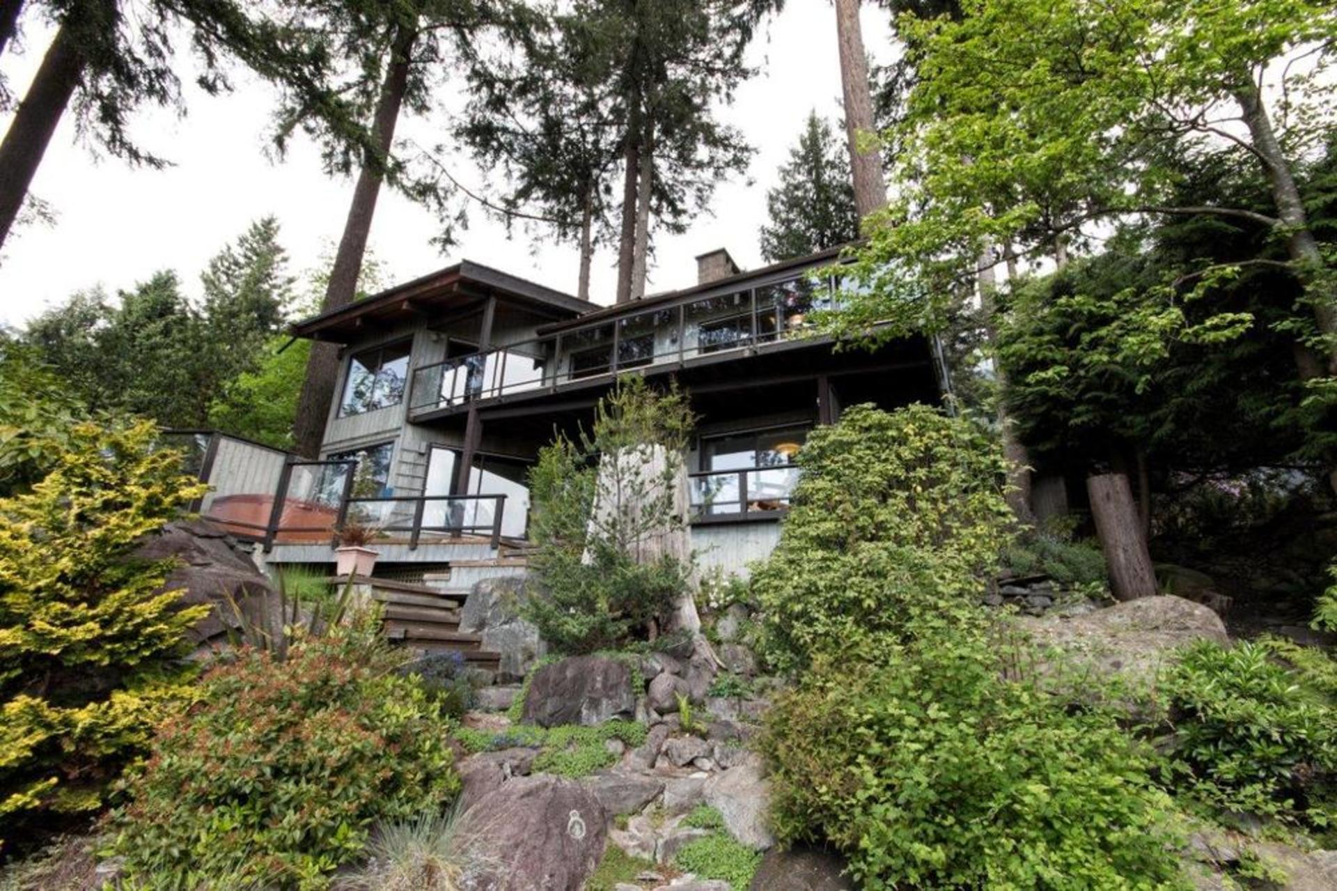 50 Seaview Place, Lions Bay, West Vancouver photo number 1 50 Seaview Place, Lions Bay, West Vancouver photo number 1