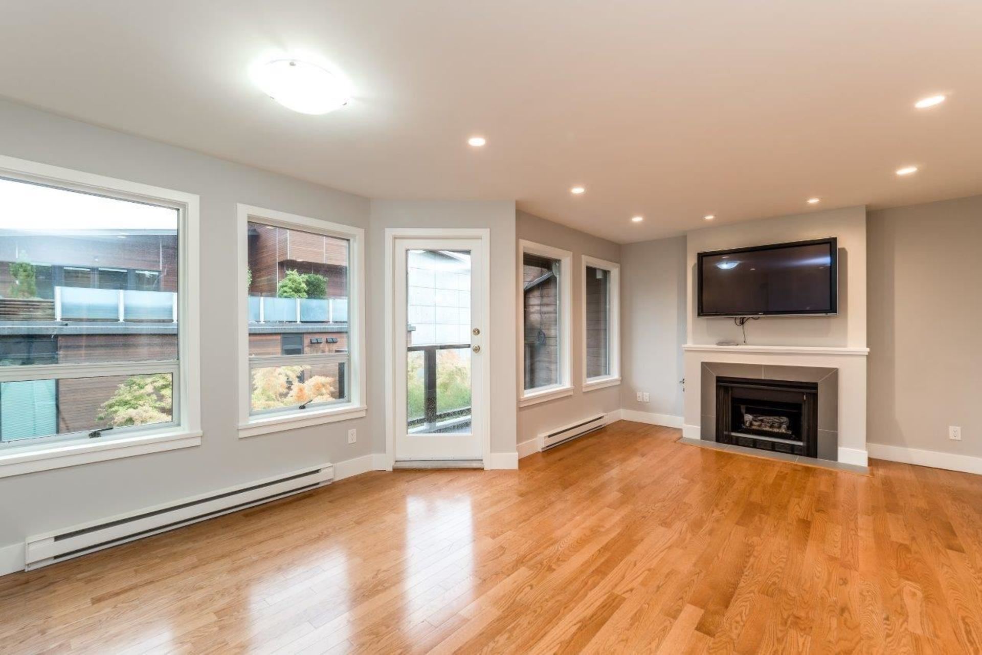 304 - 3711 Delbrook Avenue, Upper Delbrook, North Vancouver photo number 1 304 - 3711 Delbrook Avenue, Upper Delbrook, North Vancouver photo number 1