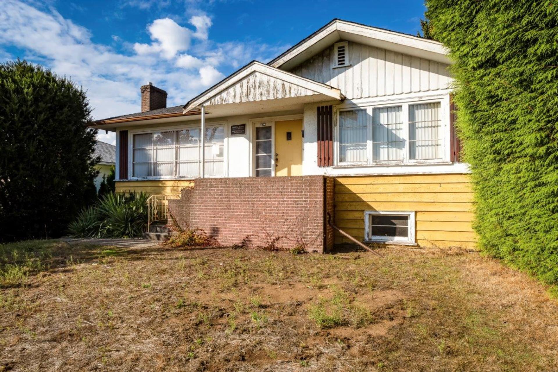 334 West 15th Street, Central Lonsdale, North Vancouver photo number 1 334 West 15th Street, Central Lonsdale, North Vancouver photo number 1