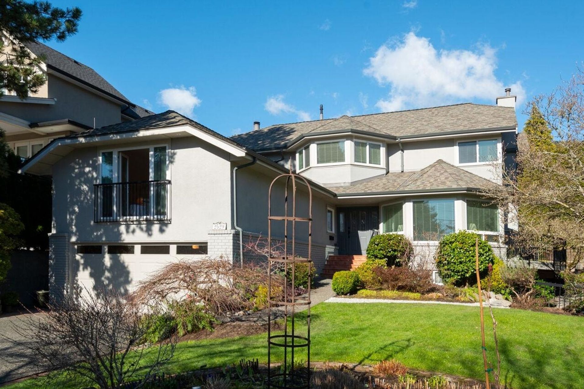 2529 Lawson Avenue, Dundarave, West Vancouver photo number 1 2529 Lawson Avenue, Dundarave, West Vancouver photo number 1