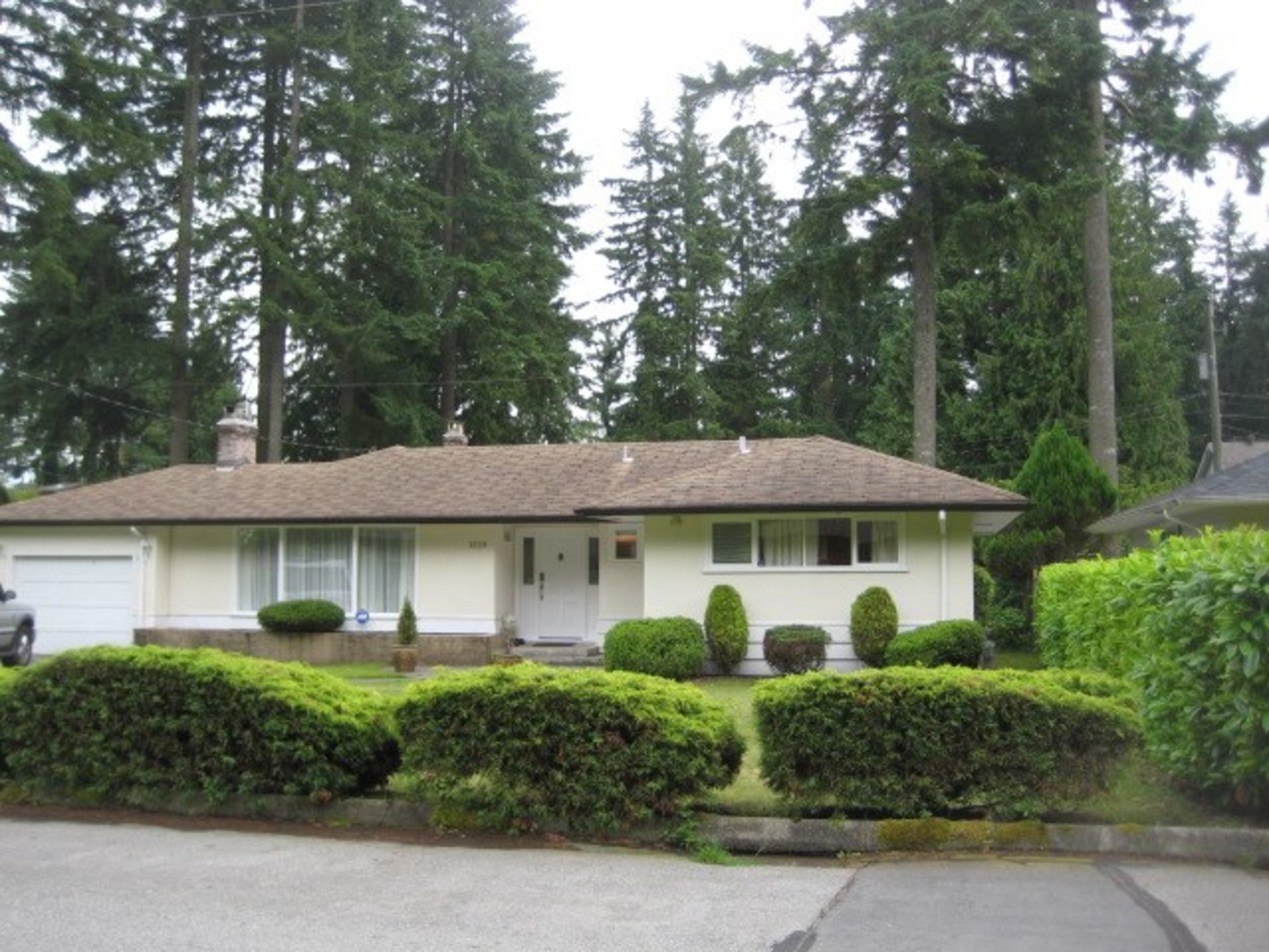 1229 Langdale Drive, Canyon Heights NV, North Vancouver photo number 1 1229 Langdale Drive, Canyon Heights NV, North Vancouver photo number 1