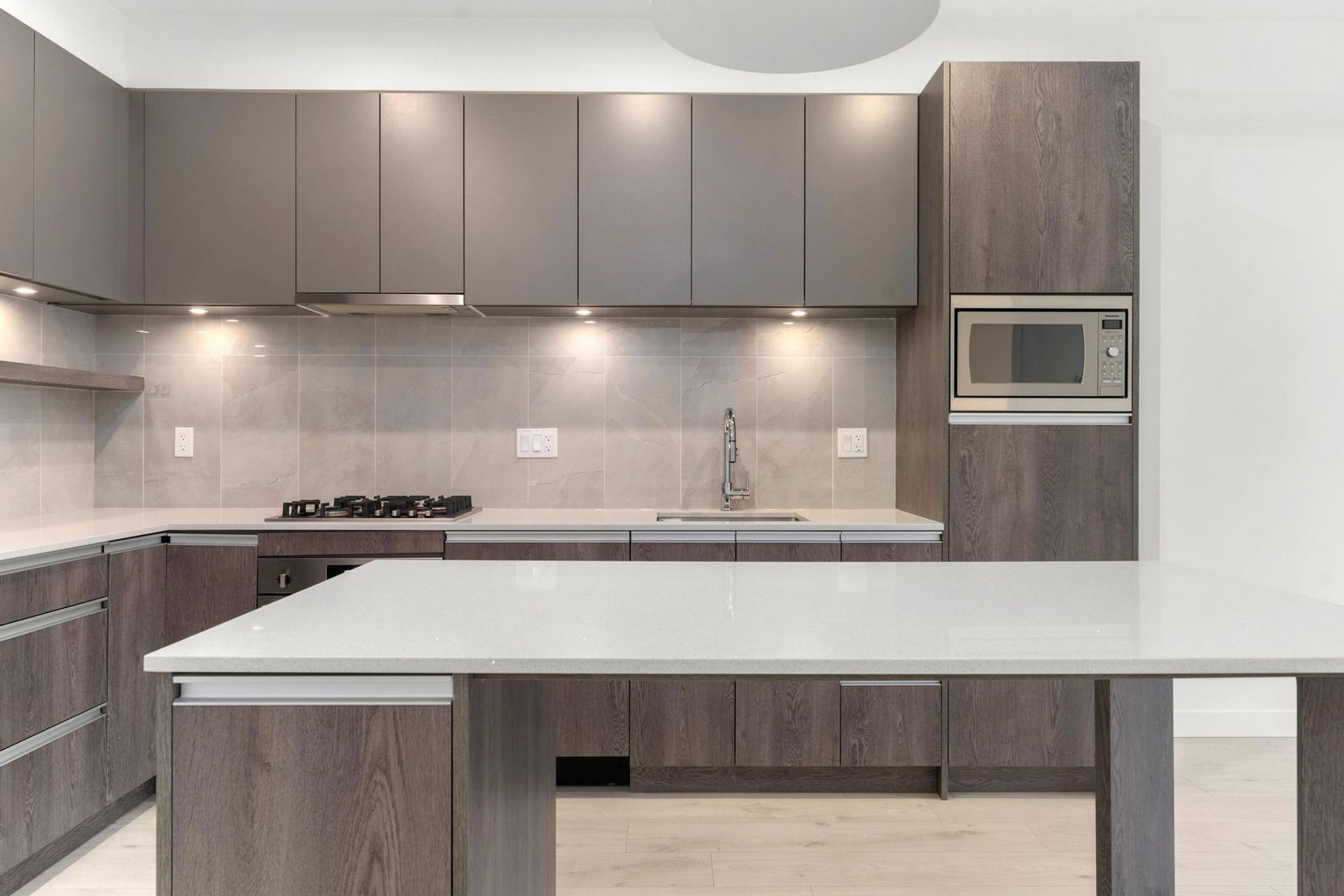 312 - 14225 103a Avenue, Whalley, North Surrey photo number 1 312 - 14225 103a Avenue, Whalley, North Surrey photo number 1