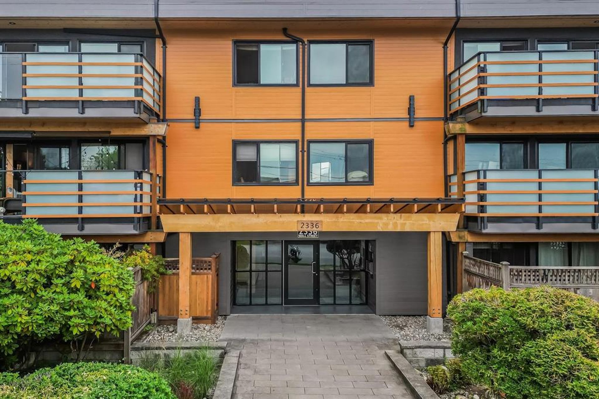 205 - 2336 Wall Street, Hastings, Vancouver East photo number 1 205 - 2336 Wall Street, Hastings, Vancouver East photo number 1