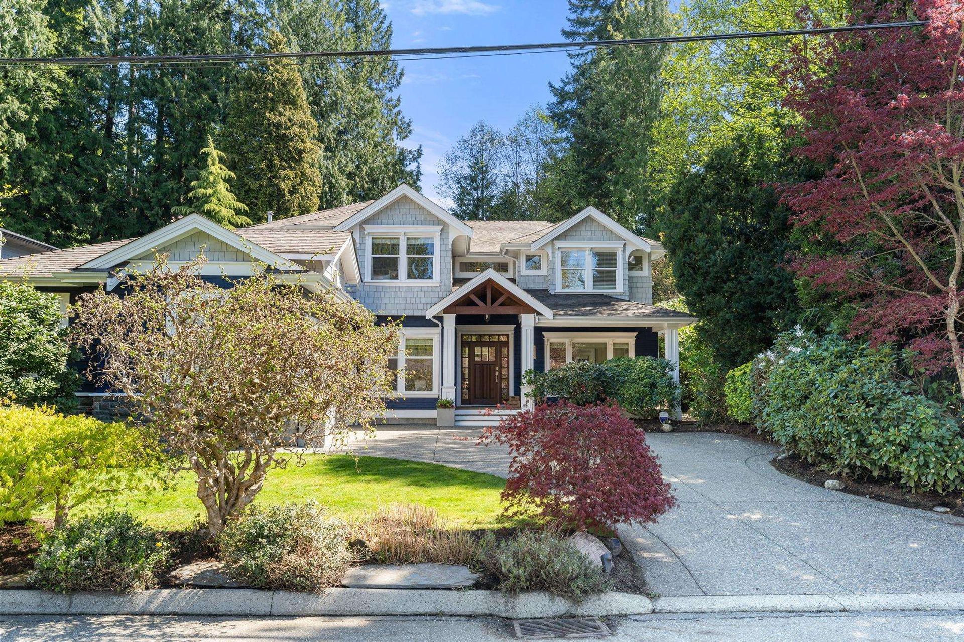 3722-emerald-drive-edgemont-north-vancouver-02 at 3722 Emerald Drive, Edgemont, North Vancouver 3722-emerald-drive-edgemont-north-vancouver-02 at 3722 Emerald Drive, Edgemont, North Vancouver