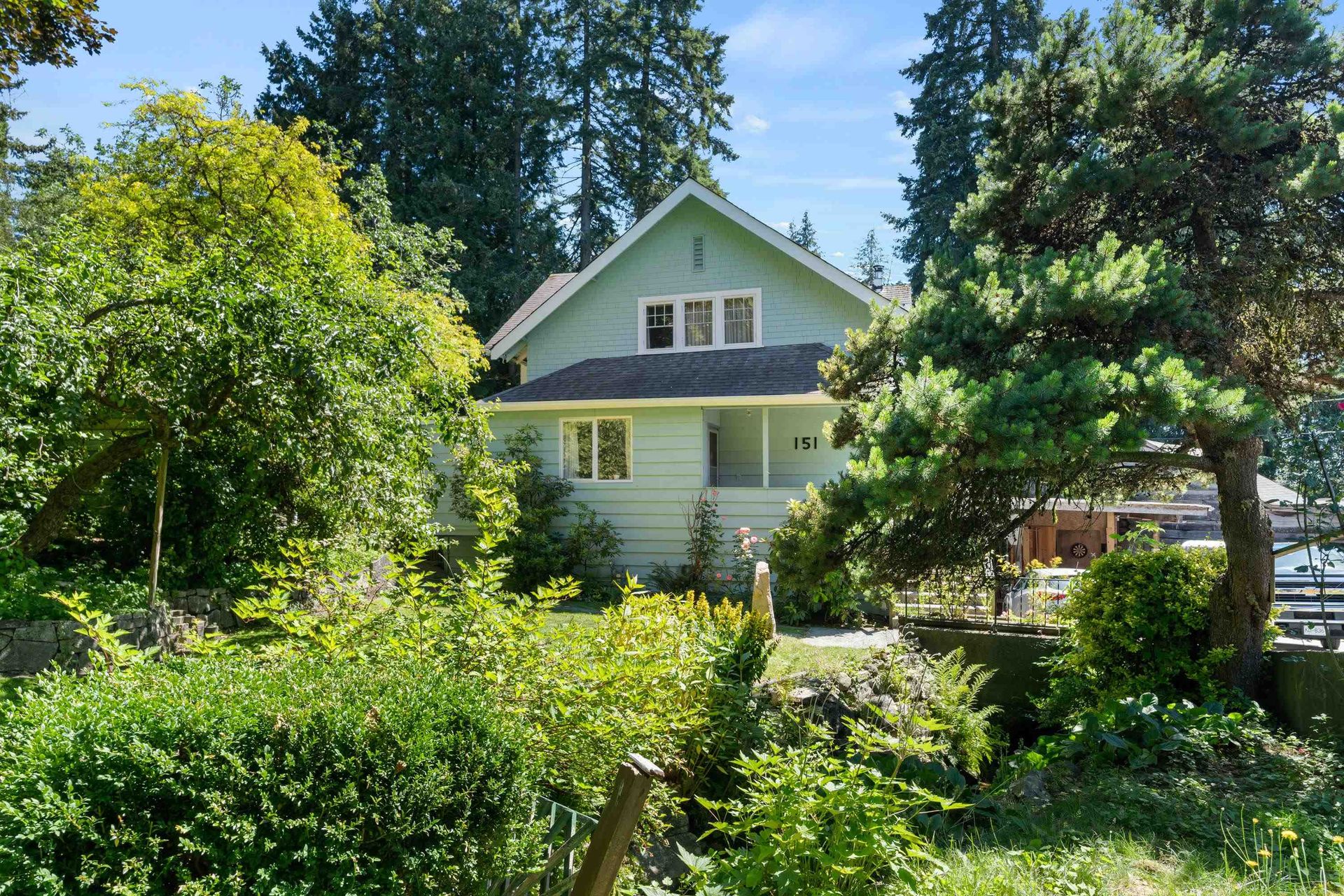 151 E Kings Road, Upper Lonsdale, North Vancouver photo number 1 151 E Kings Road, Upper Lonsdale, North Vancouver photo number 1