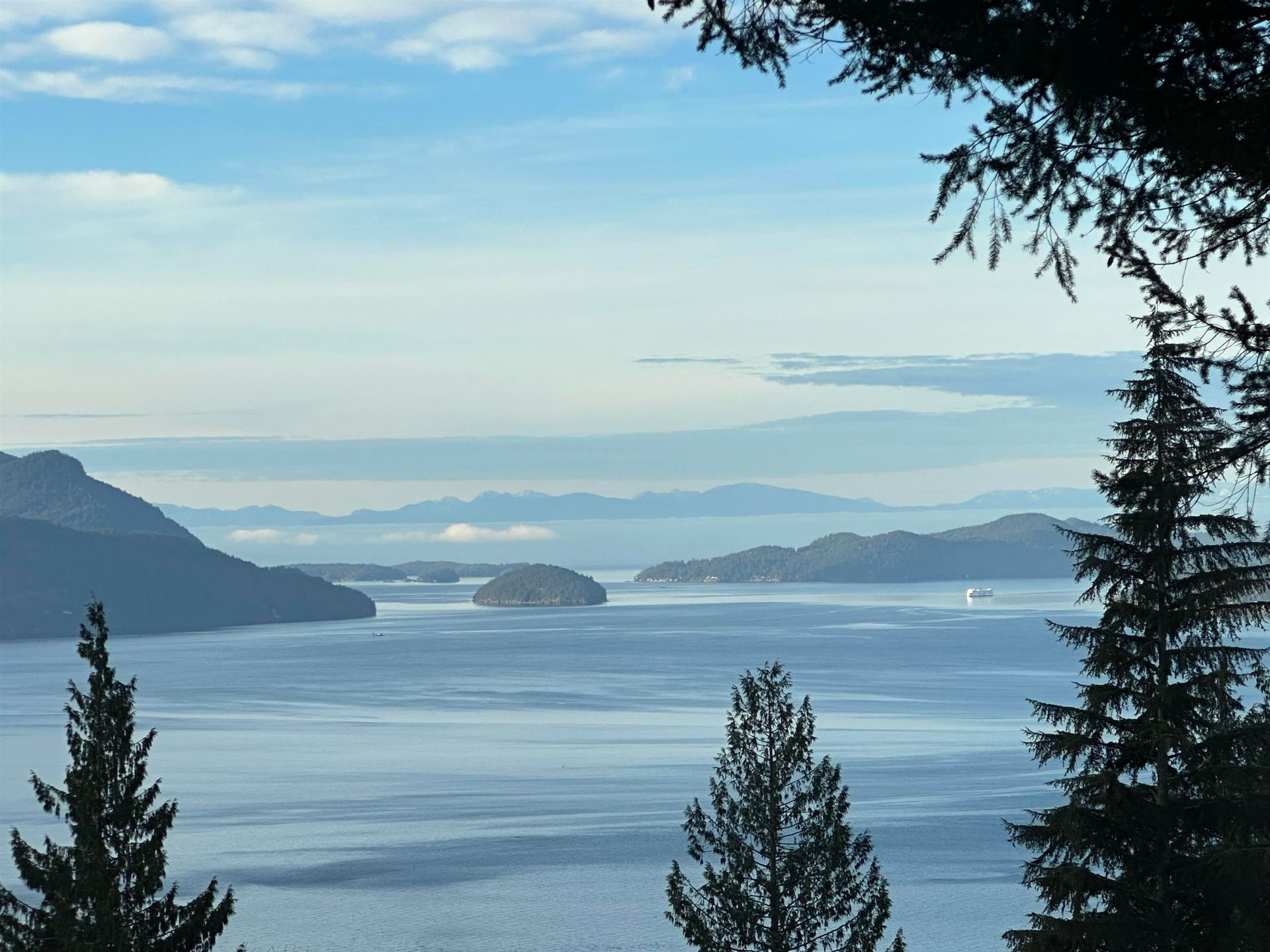 225-mountain-drive-lions-bay-west-vancouver-02 at 225 Mountain Drive, Lions Bay, West Vancouver 225-mountain-drive-lions-bay-west-vancouver-02 at 225 Mountain Drive, Lions Bay, West Vancouver